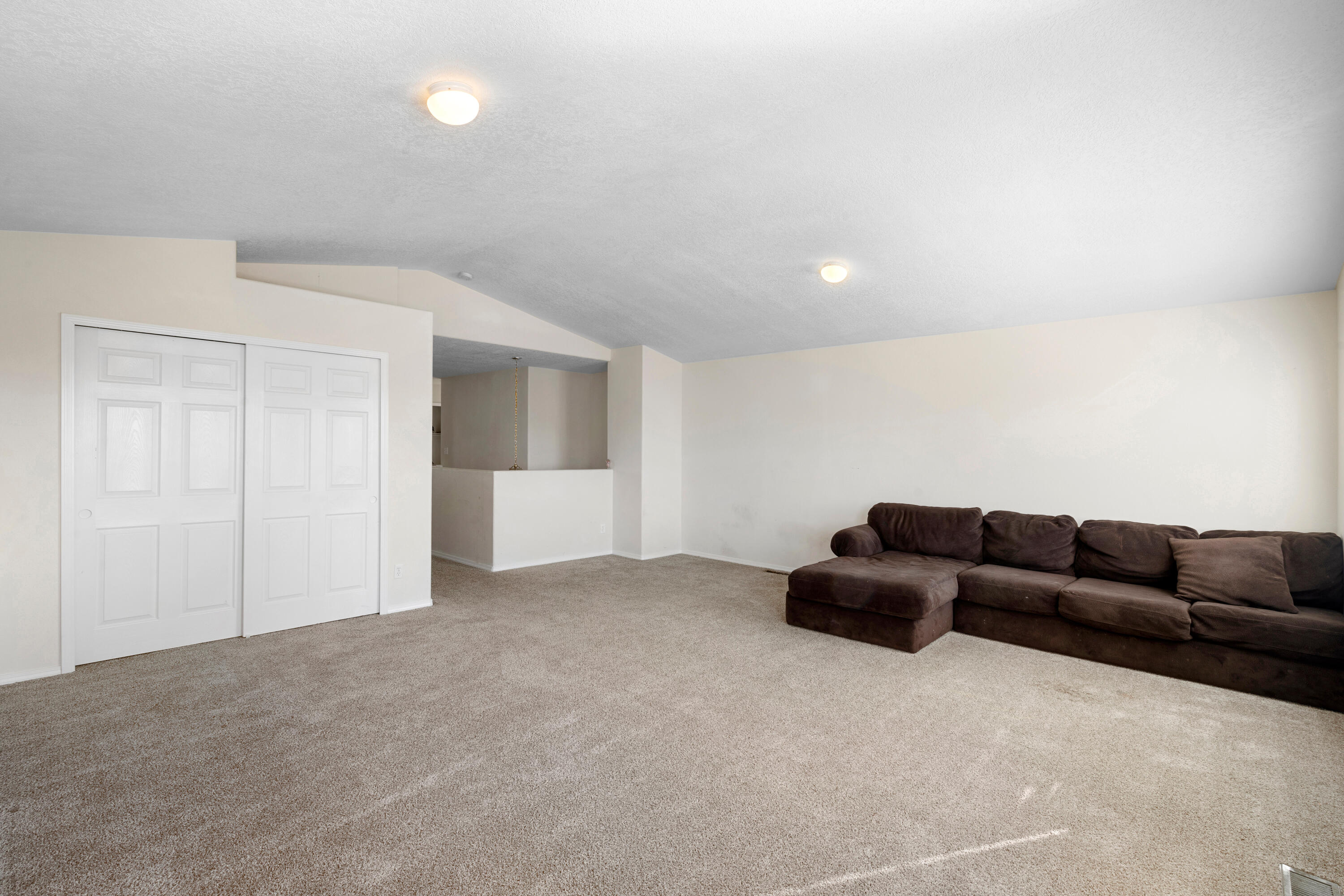 Photo 10 — 9809 Marlborough Avenue SW