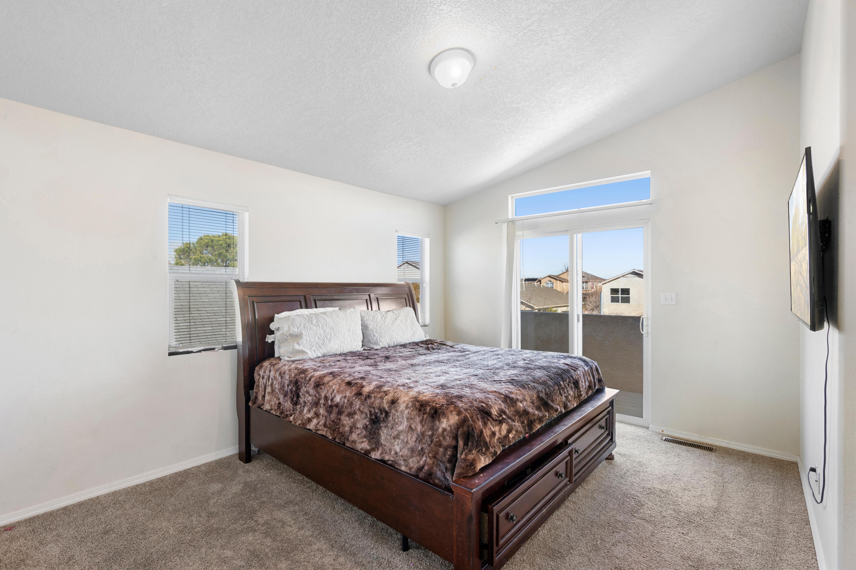 Photo 12 — 9809 Marlborough Avenue SW