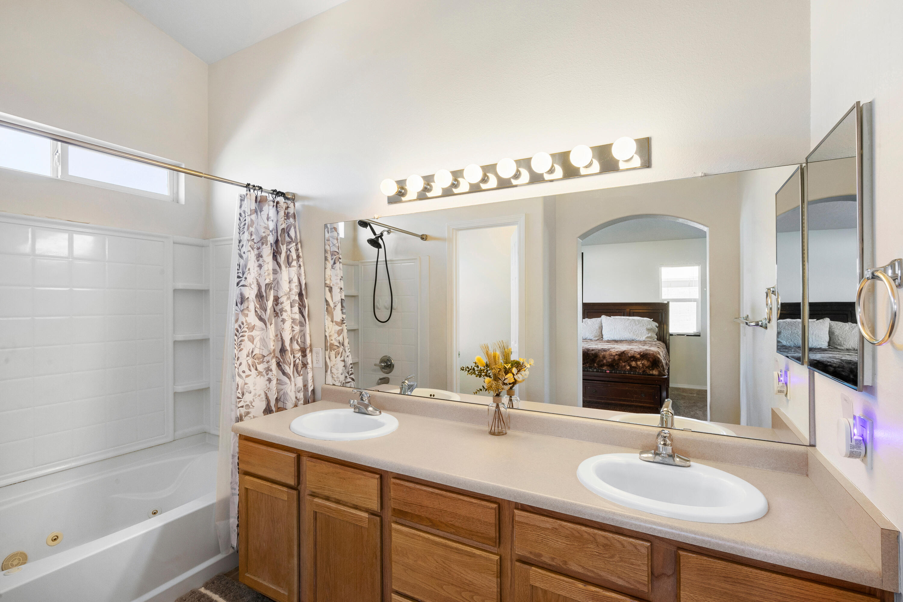 Photo 13 — 9809 Marlborough Avenue SW