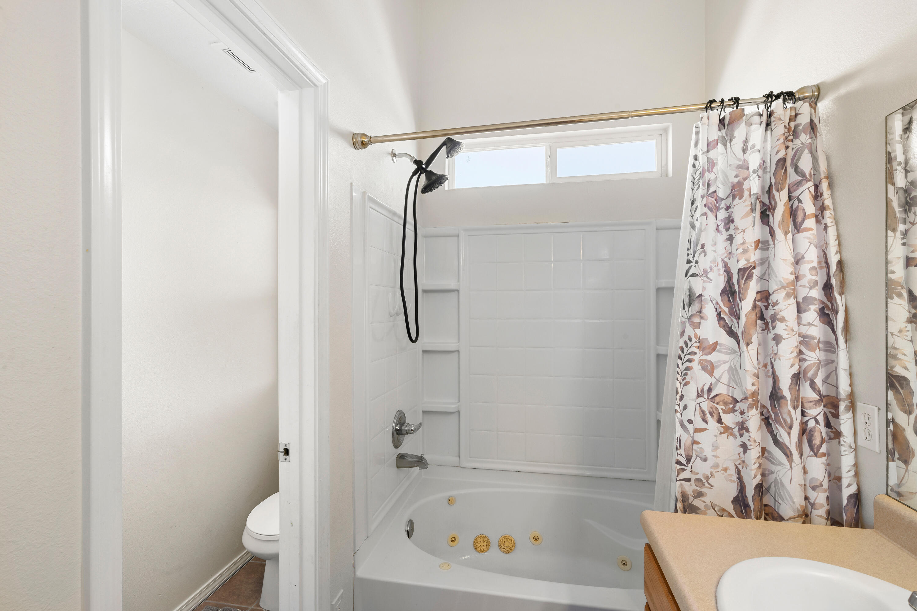 Photo 19 — 9809 Marlborough Avenue SW