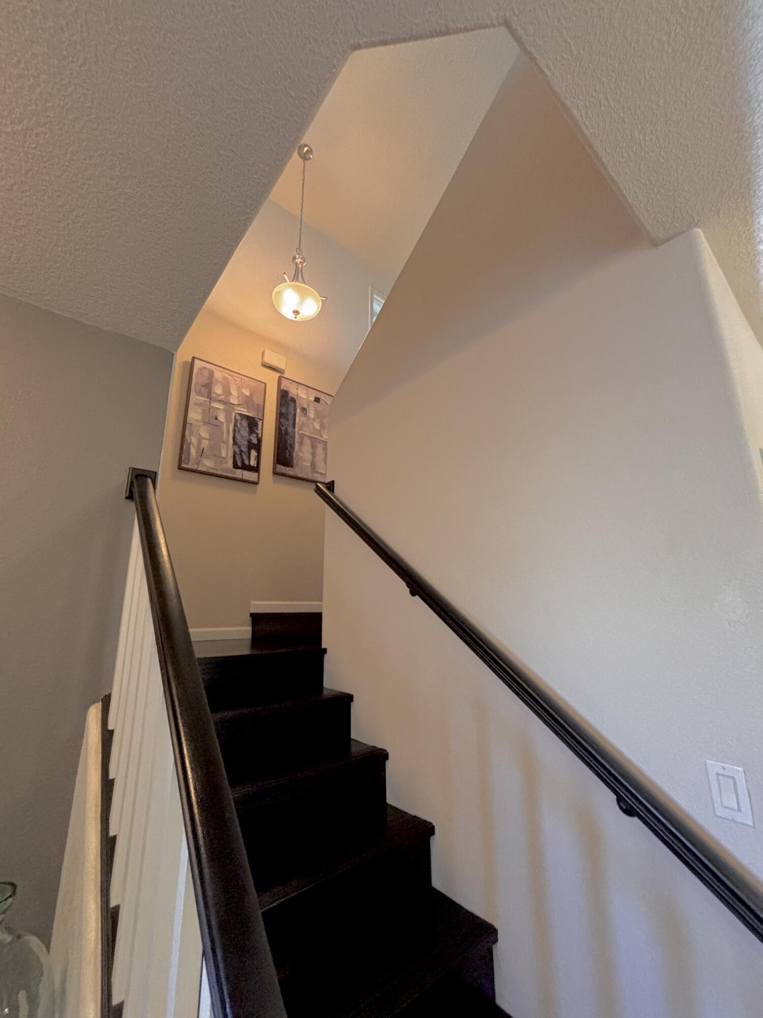 Photo 11 — 1901 Cortina Loop SE