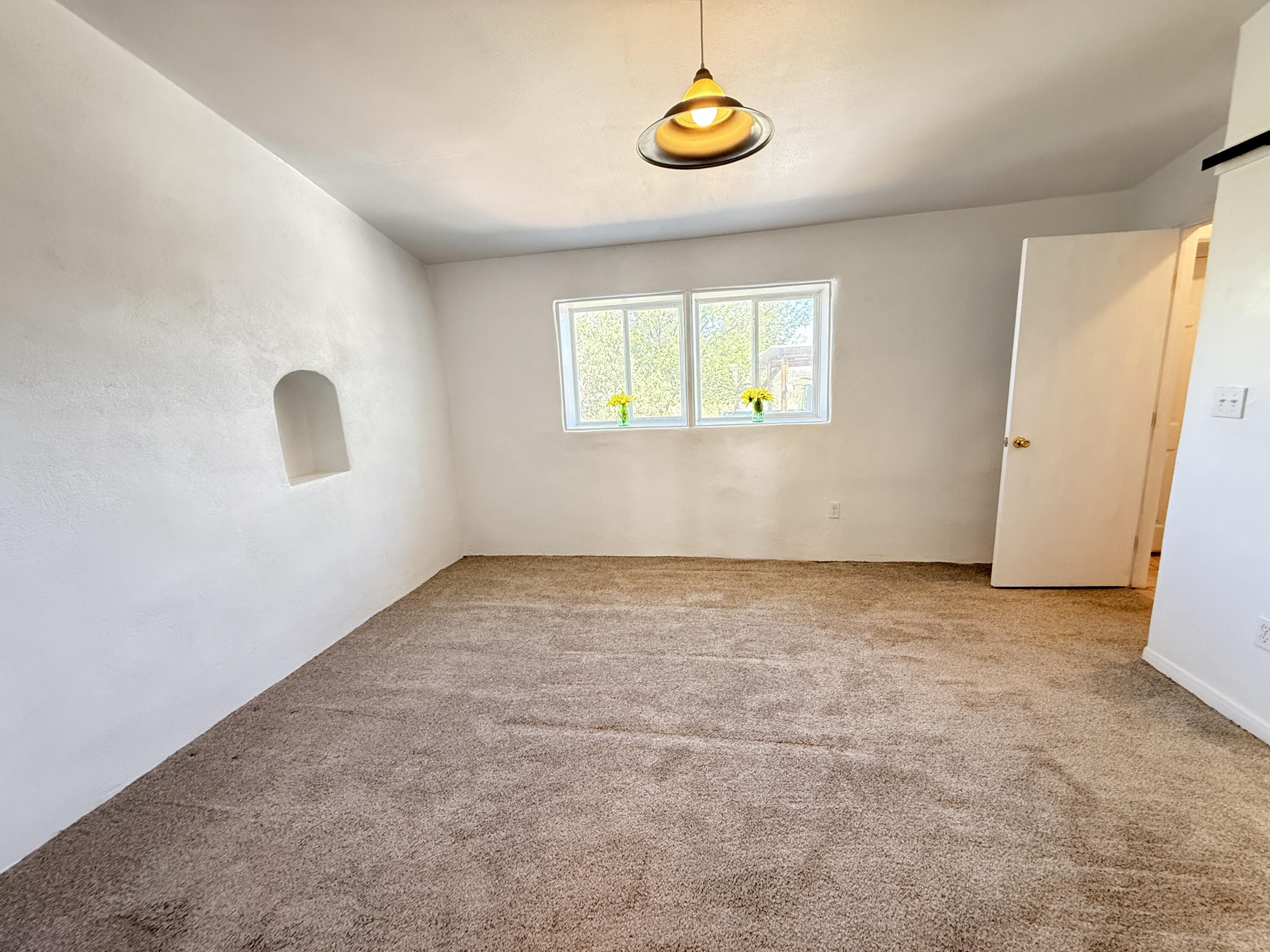 Photo 20 — 904 W 1st Street