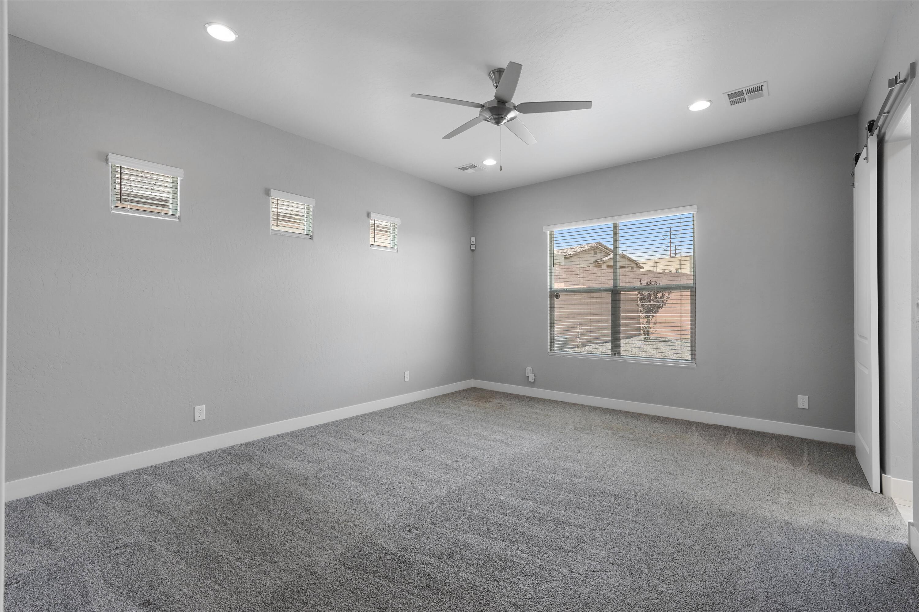 Photo 18 — 5213 Bullseye Road NE