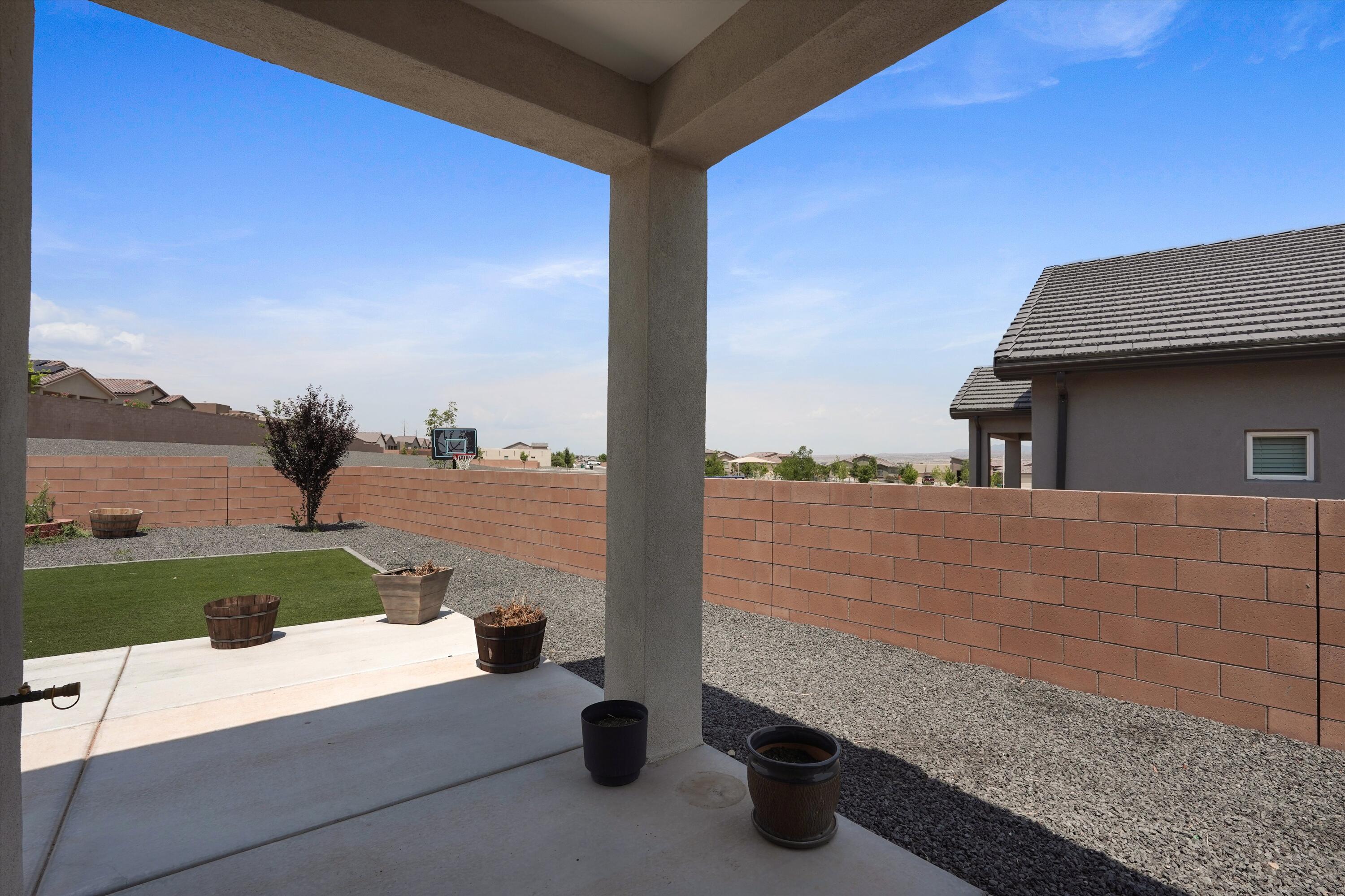 Photo 10 — 5213 Bullseye Road NE
