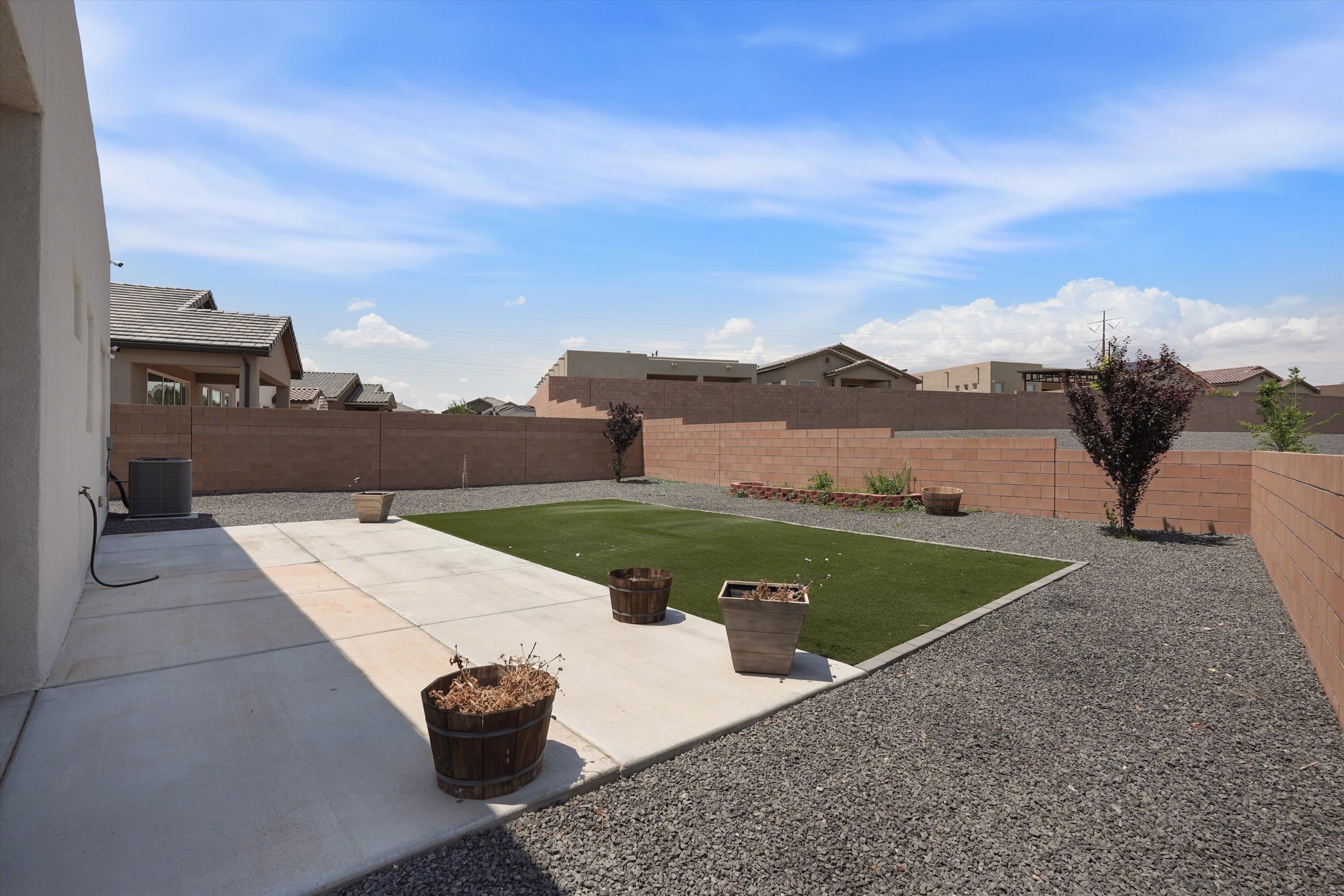 Photo 9 — 5213 Bullseye Road NE