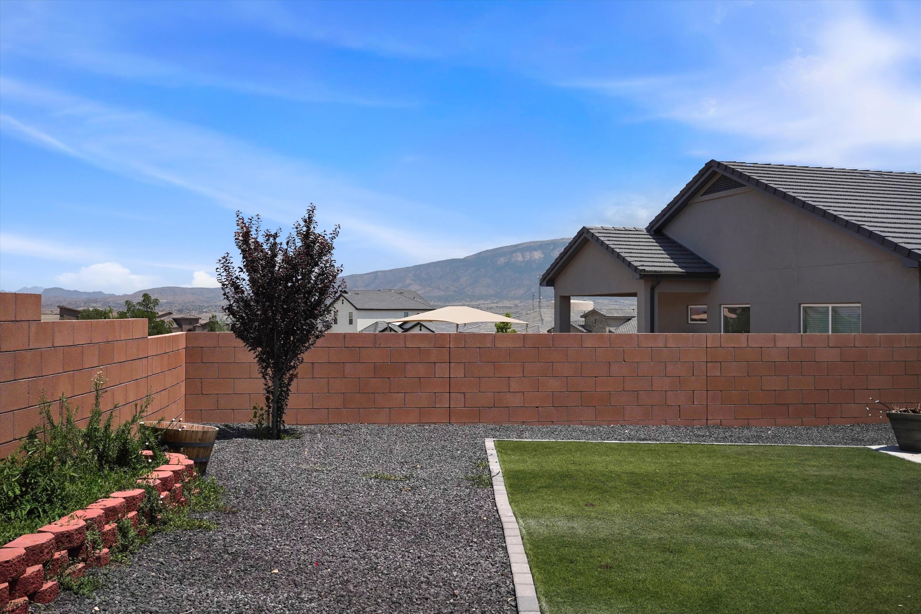 Photo 6 — 5213 Bullseye Road NE