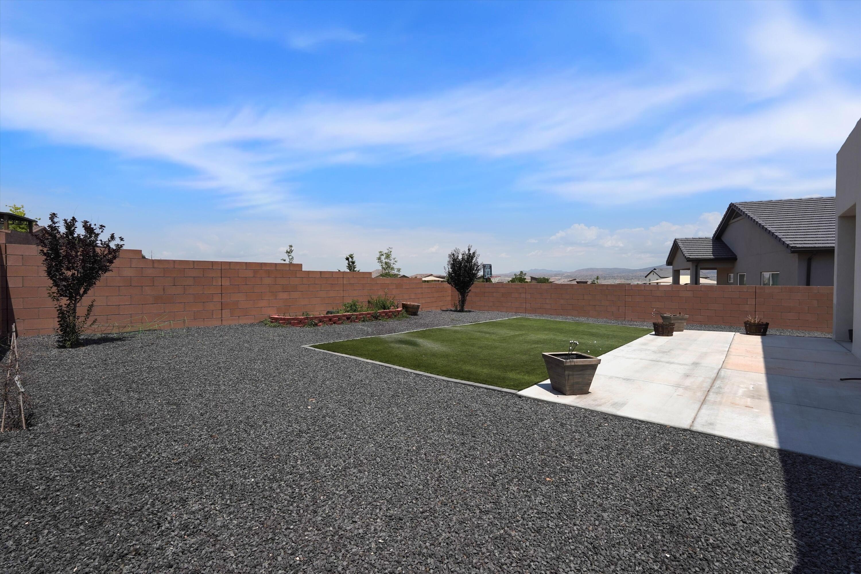 Photo 5 — 5213 Bullseye Road NE