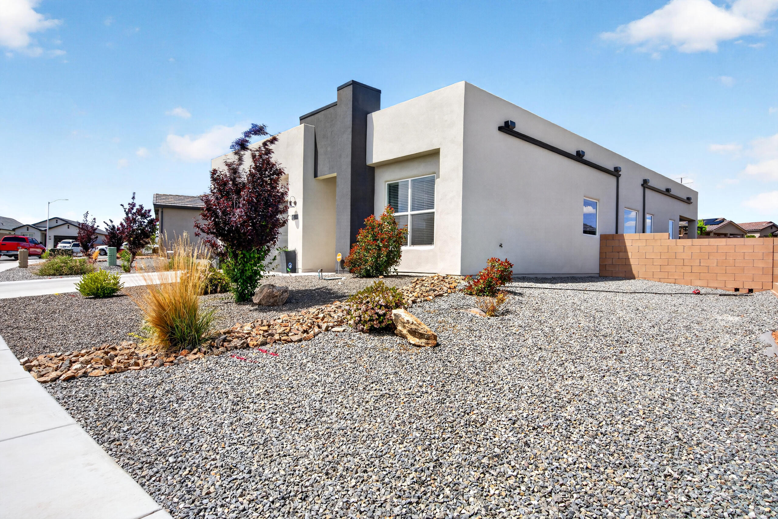 Photo 3 — 5213 Bullseye Road NE