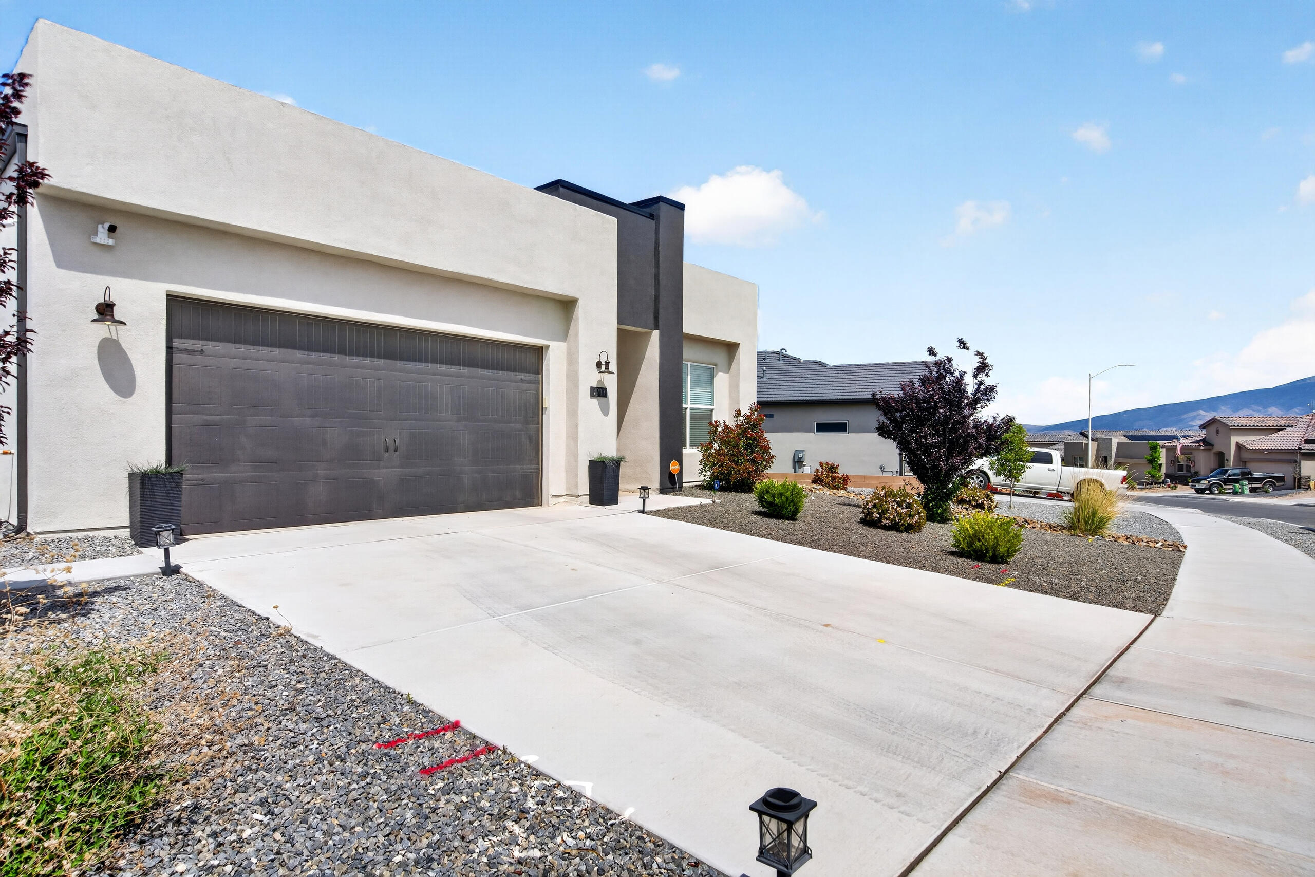 Photo 2 — 5213 Bullseye Road NE