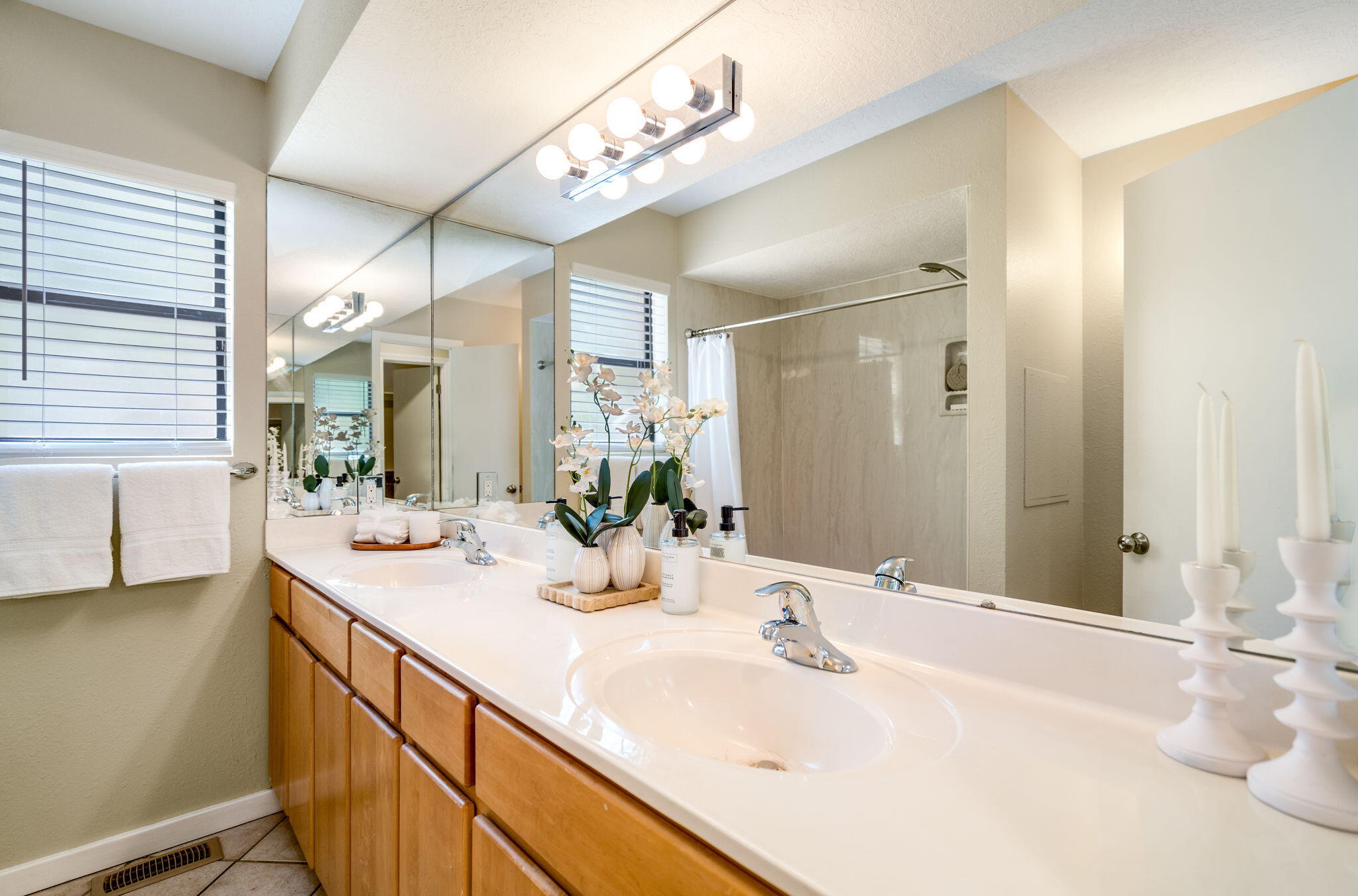 Photo 14 — 7904 Blue Jay Lane NE