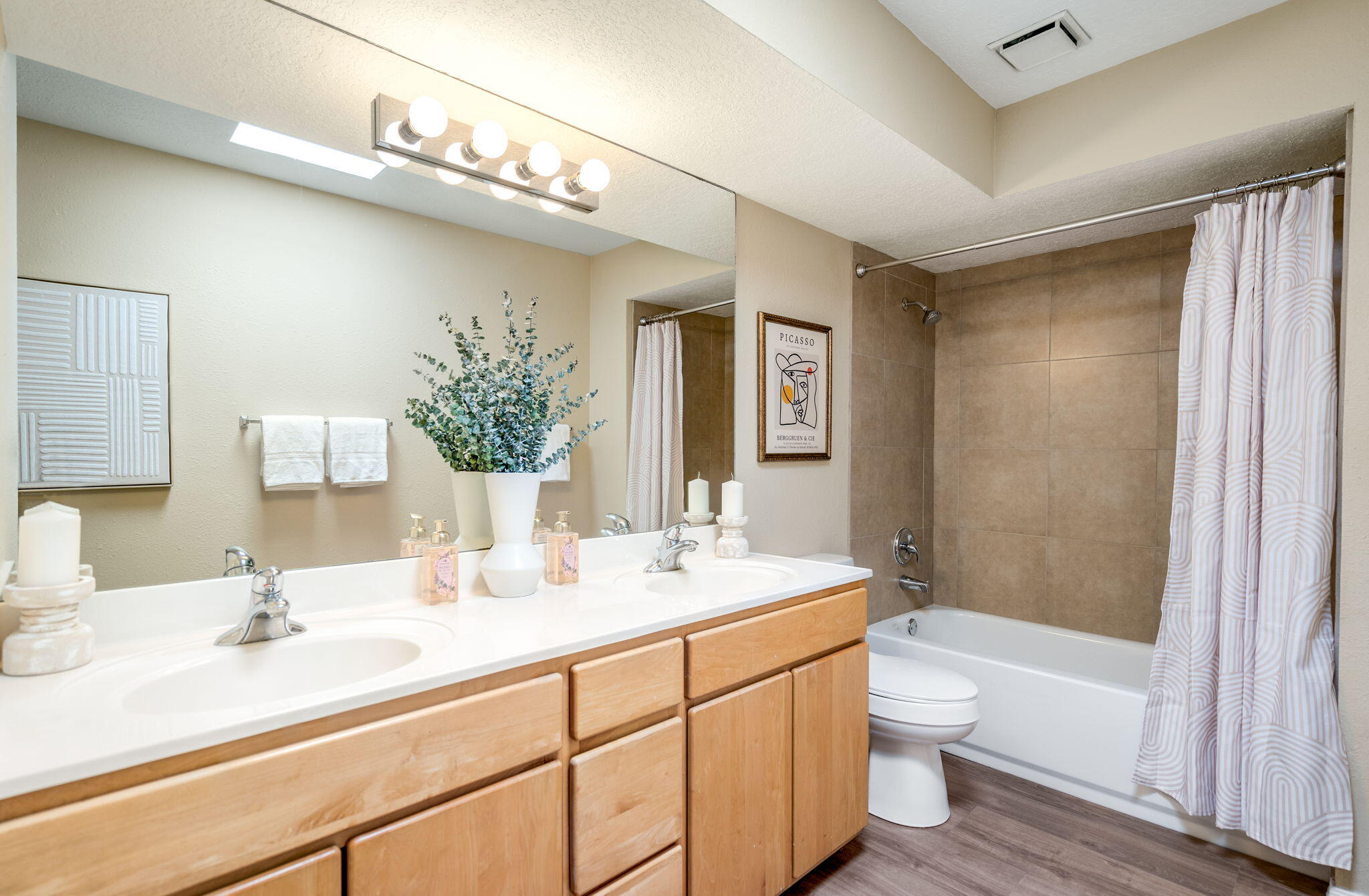 Photo 11 — 7904 Blue Jay Lane NE