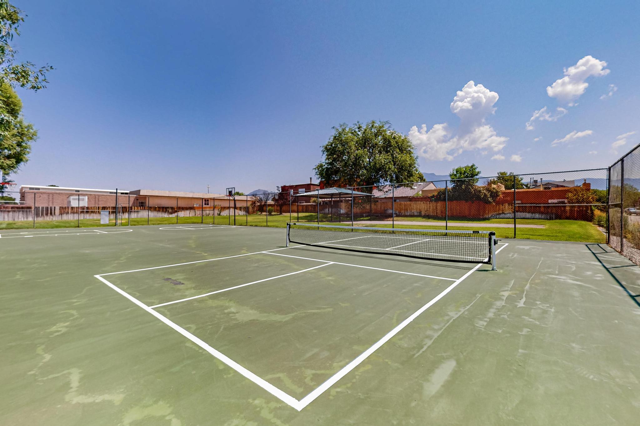 Photo 4 — 7904 Blue Jay Lane NE