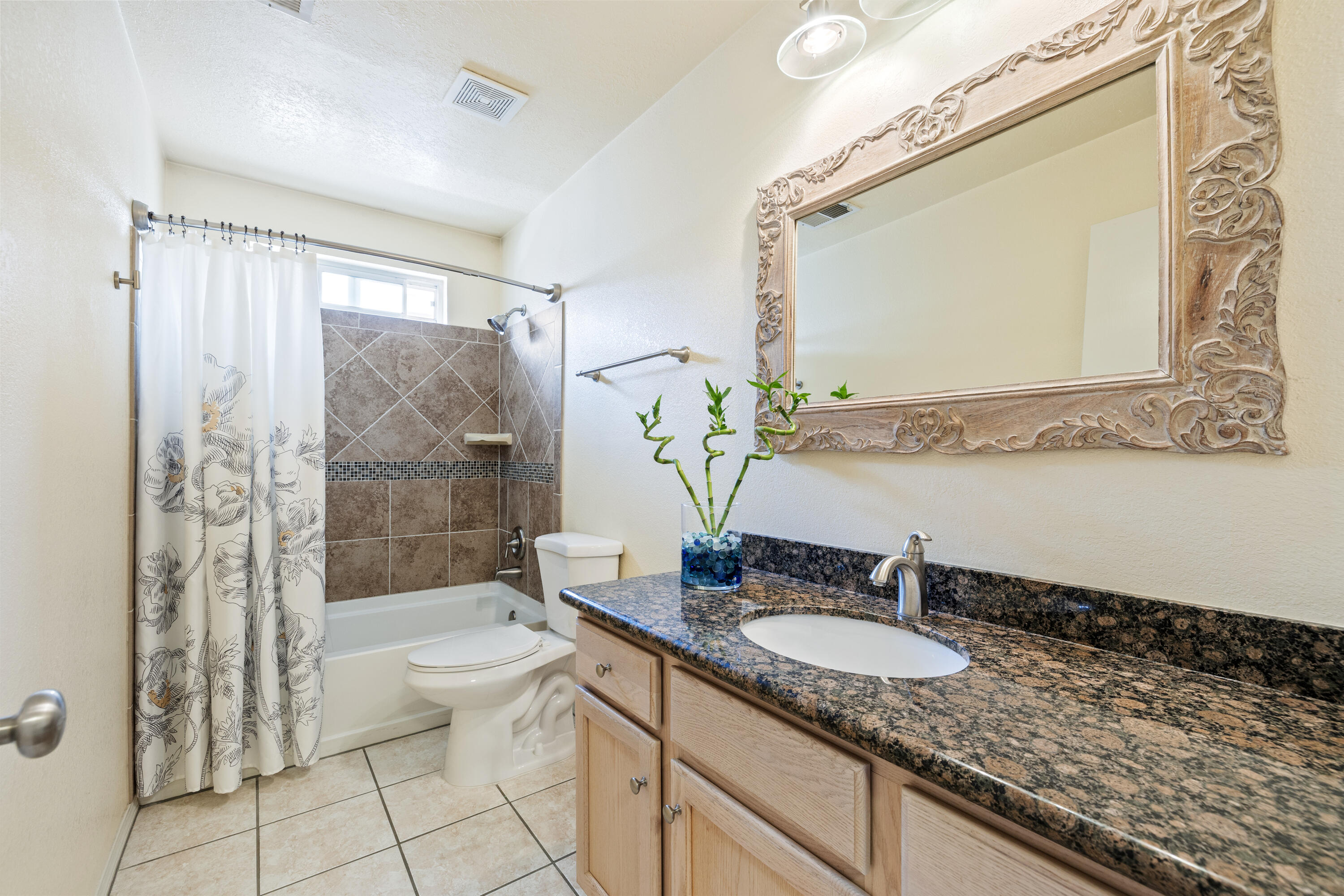 Photo 16 — 9205 HALYARD Road NW