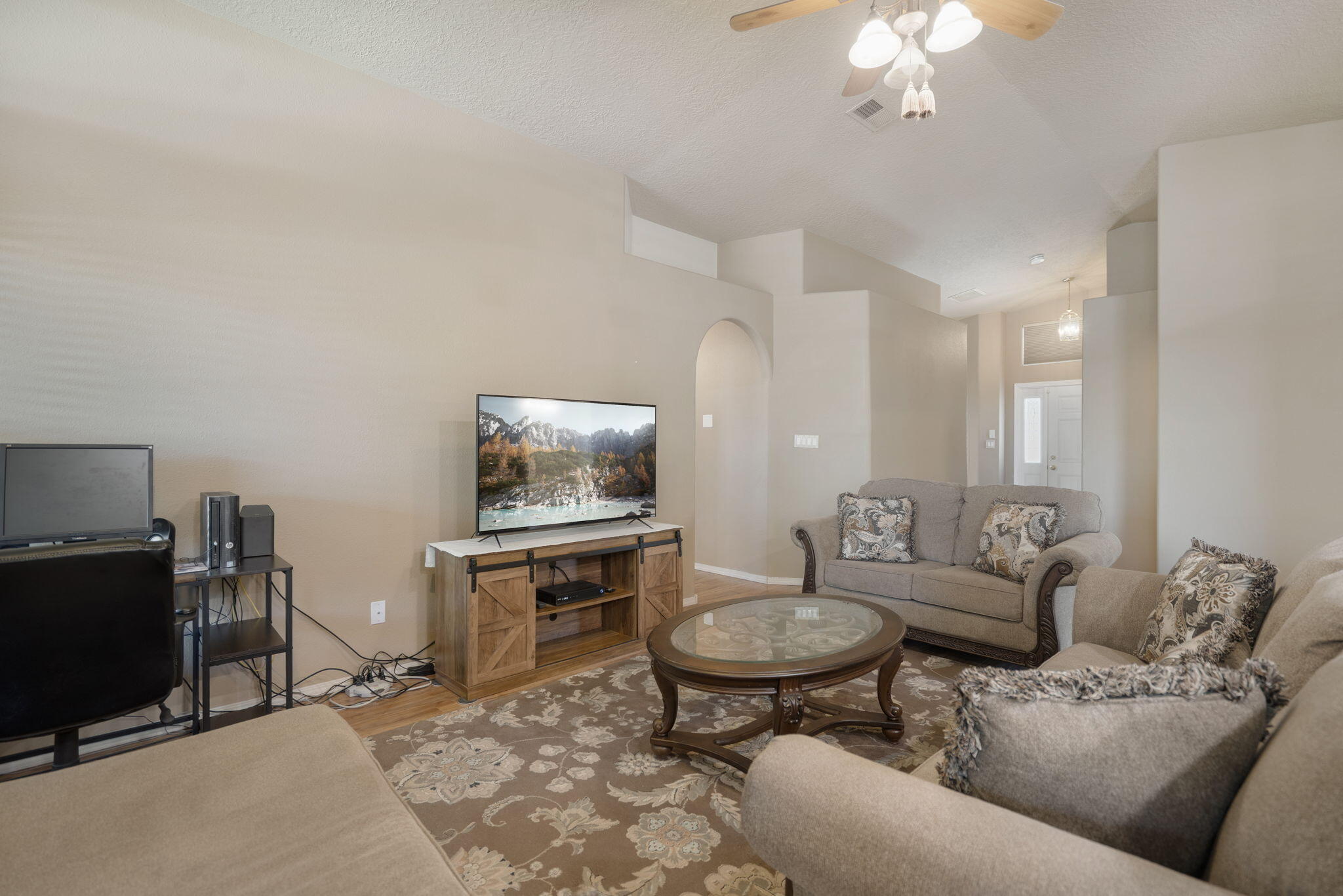 Photo 2 — 9423 E Travilla Drive NW