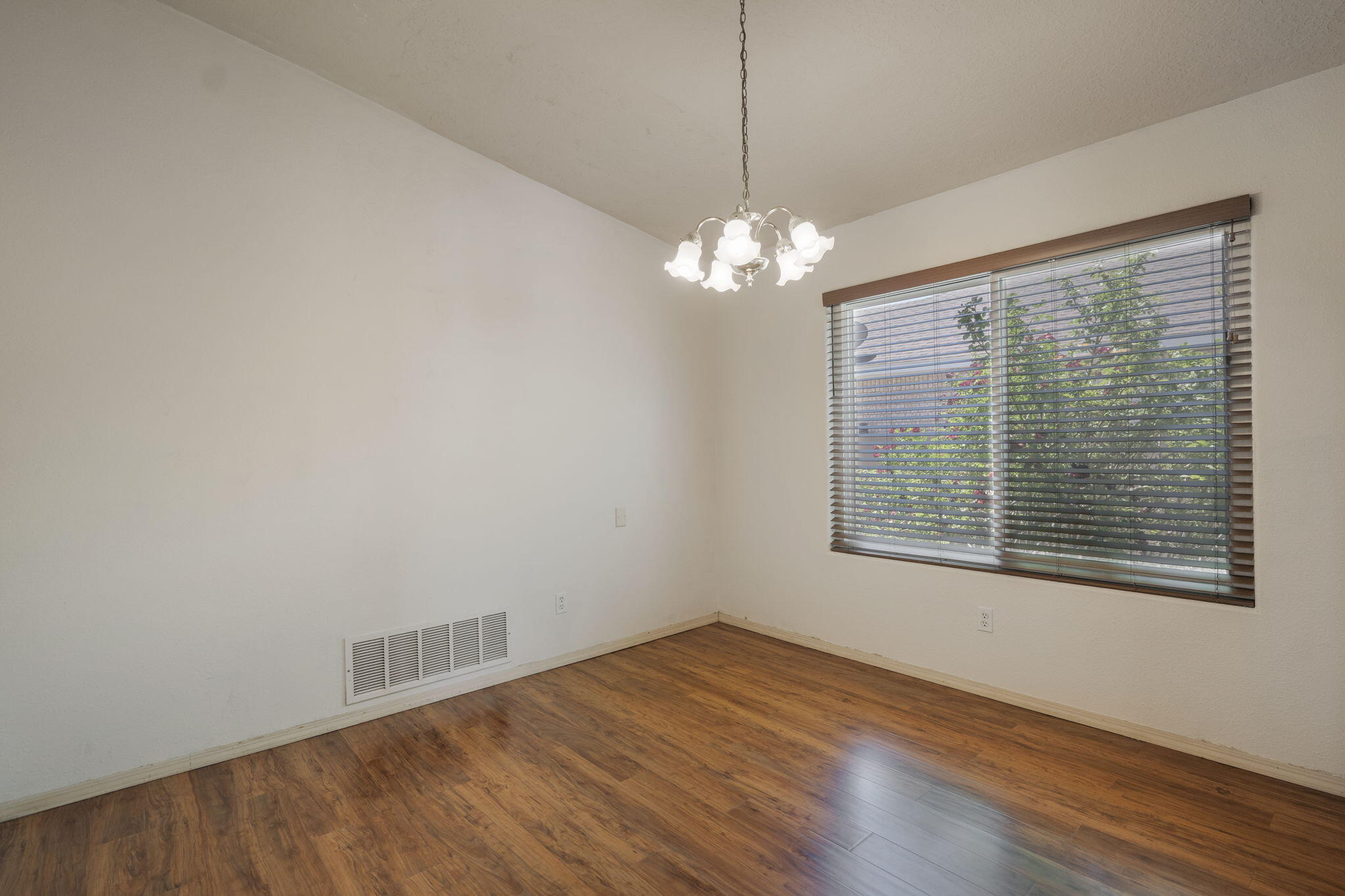 Photo 6 — 9423 E Travilla Drive NW