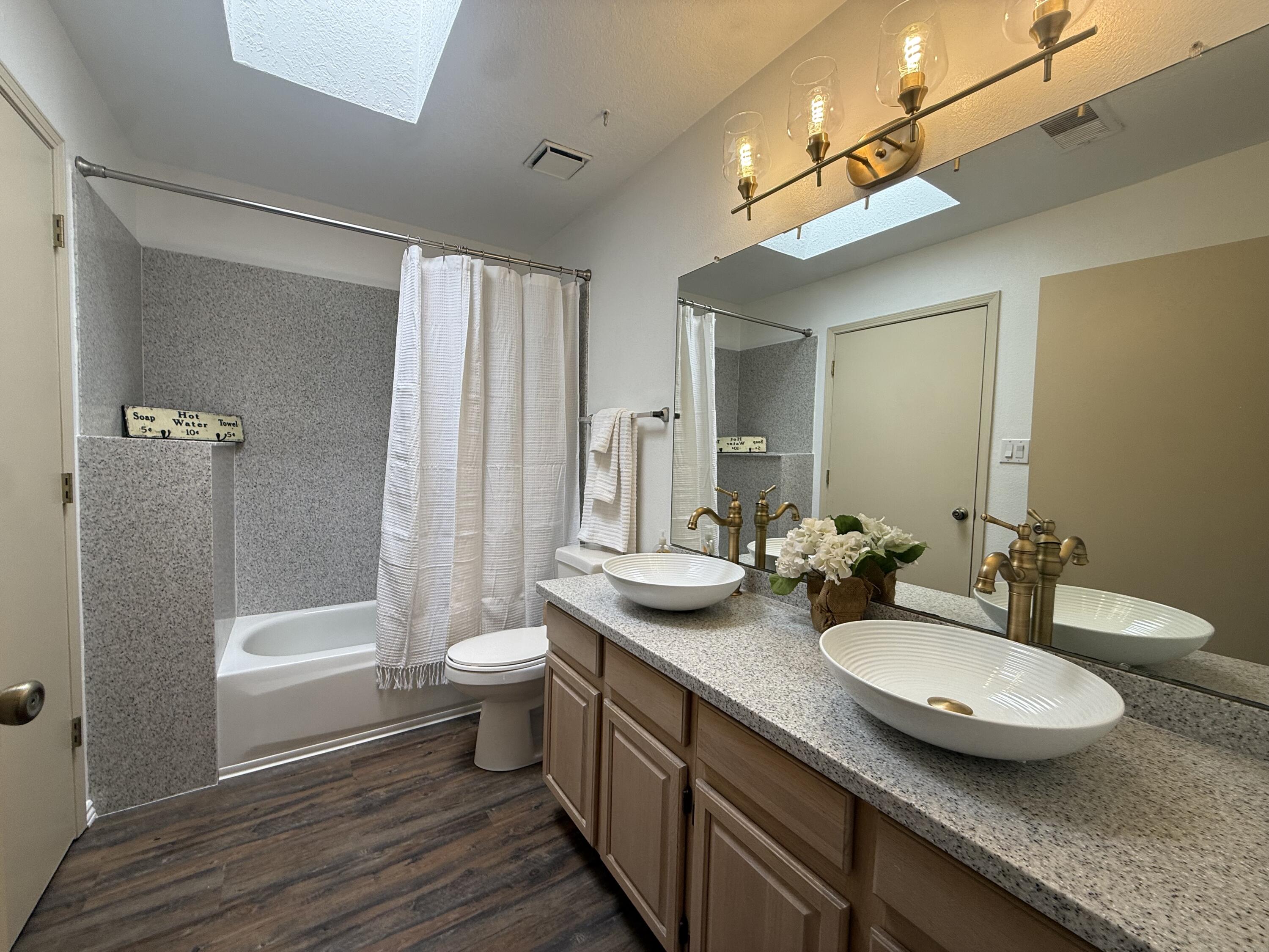 Photo 2 — 7200 Whippoorwill Lane NE