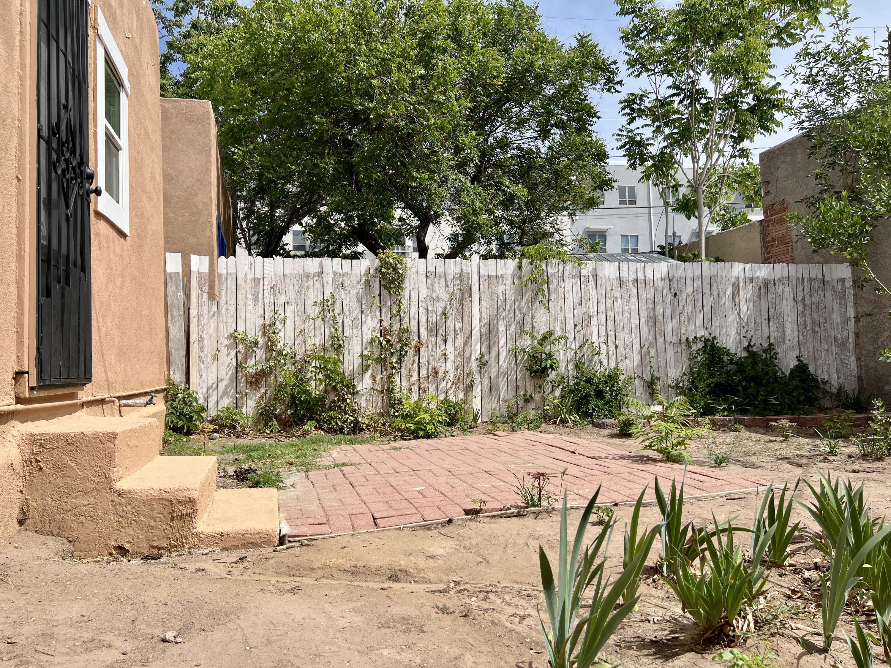 Photo 5 — 316 9th Street SW