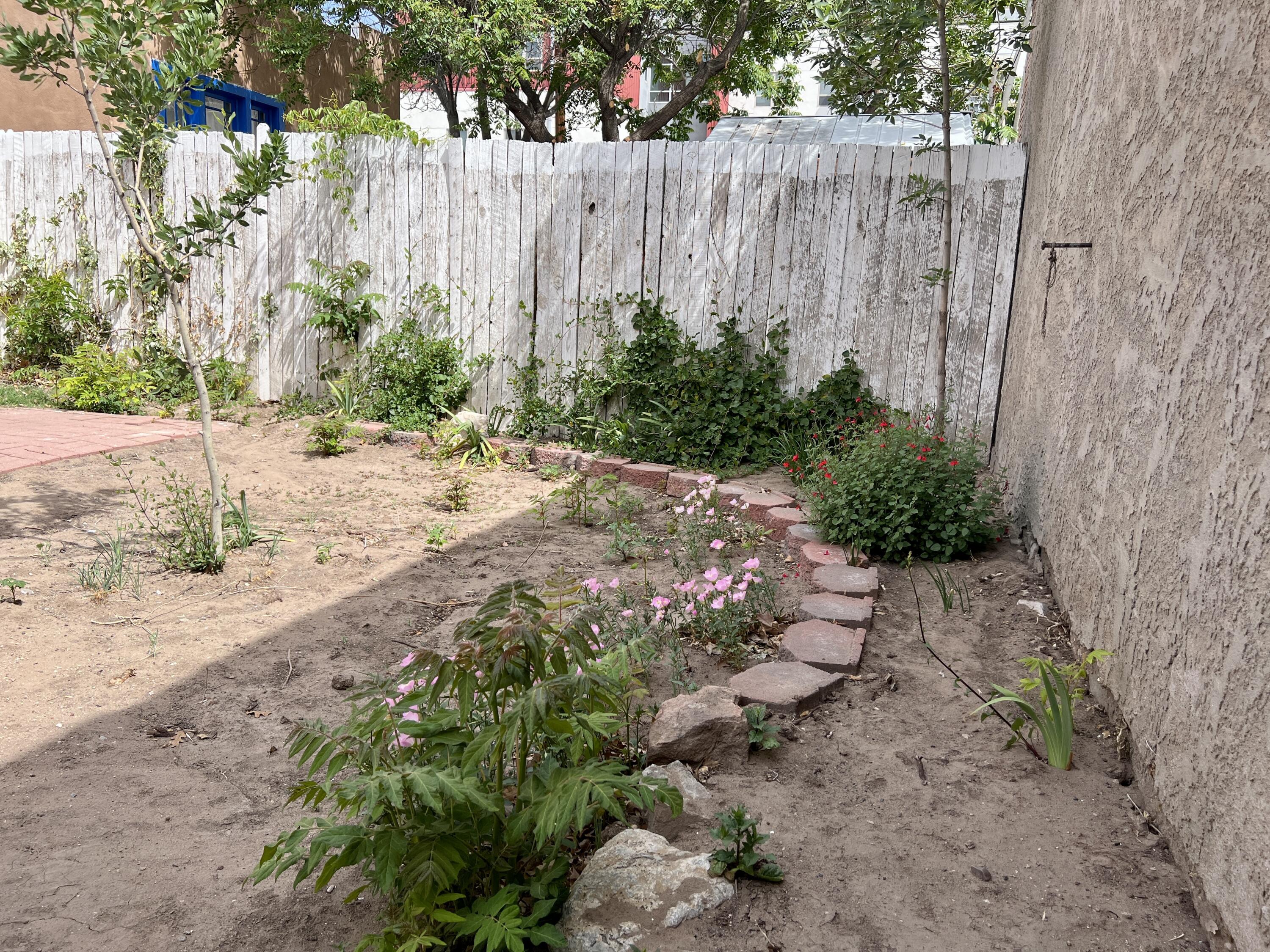 Photo 4 — 316 9th Street SW