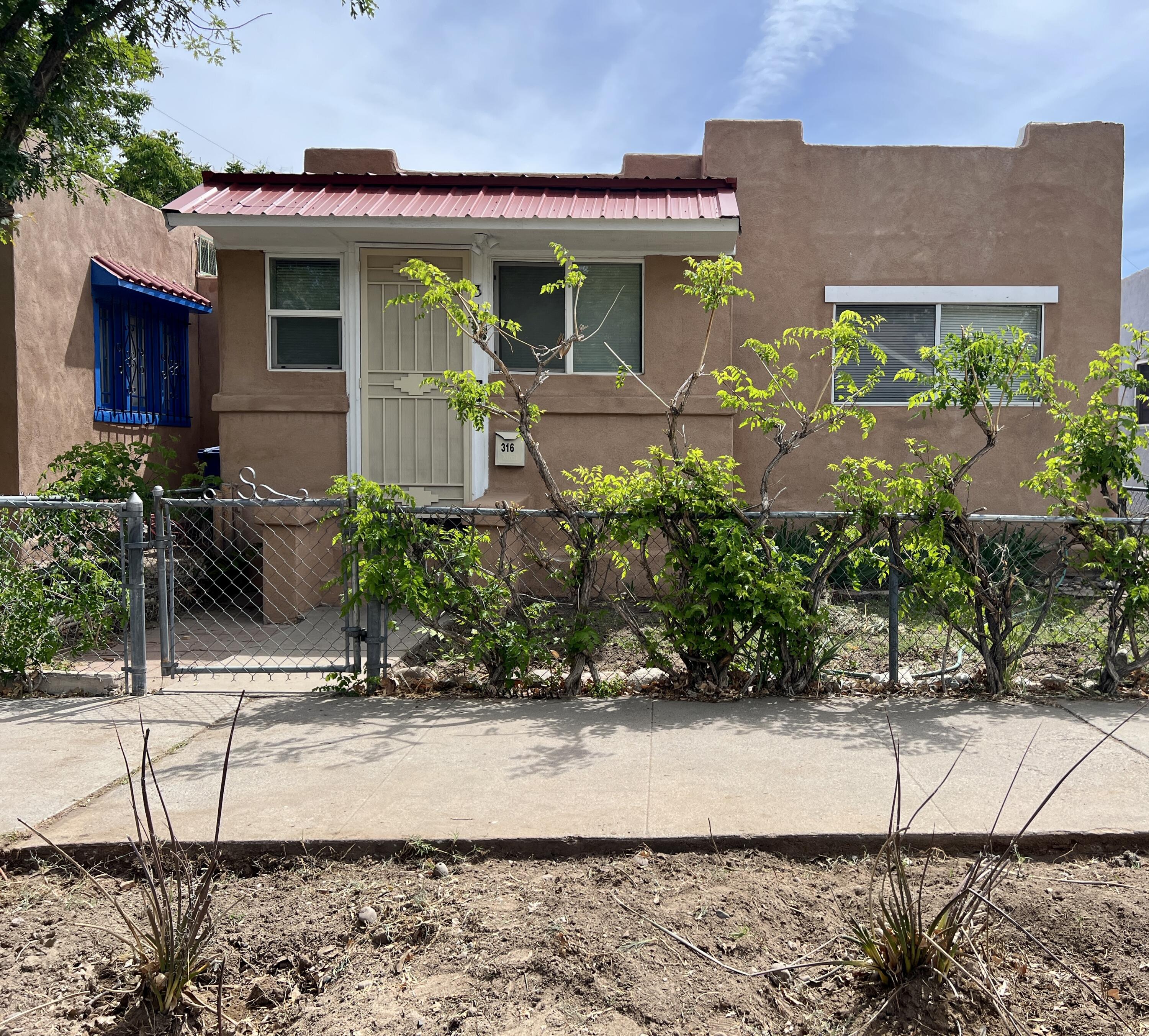 Photo 2 — 316 9th Street SW