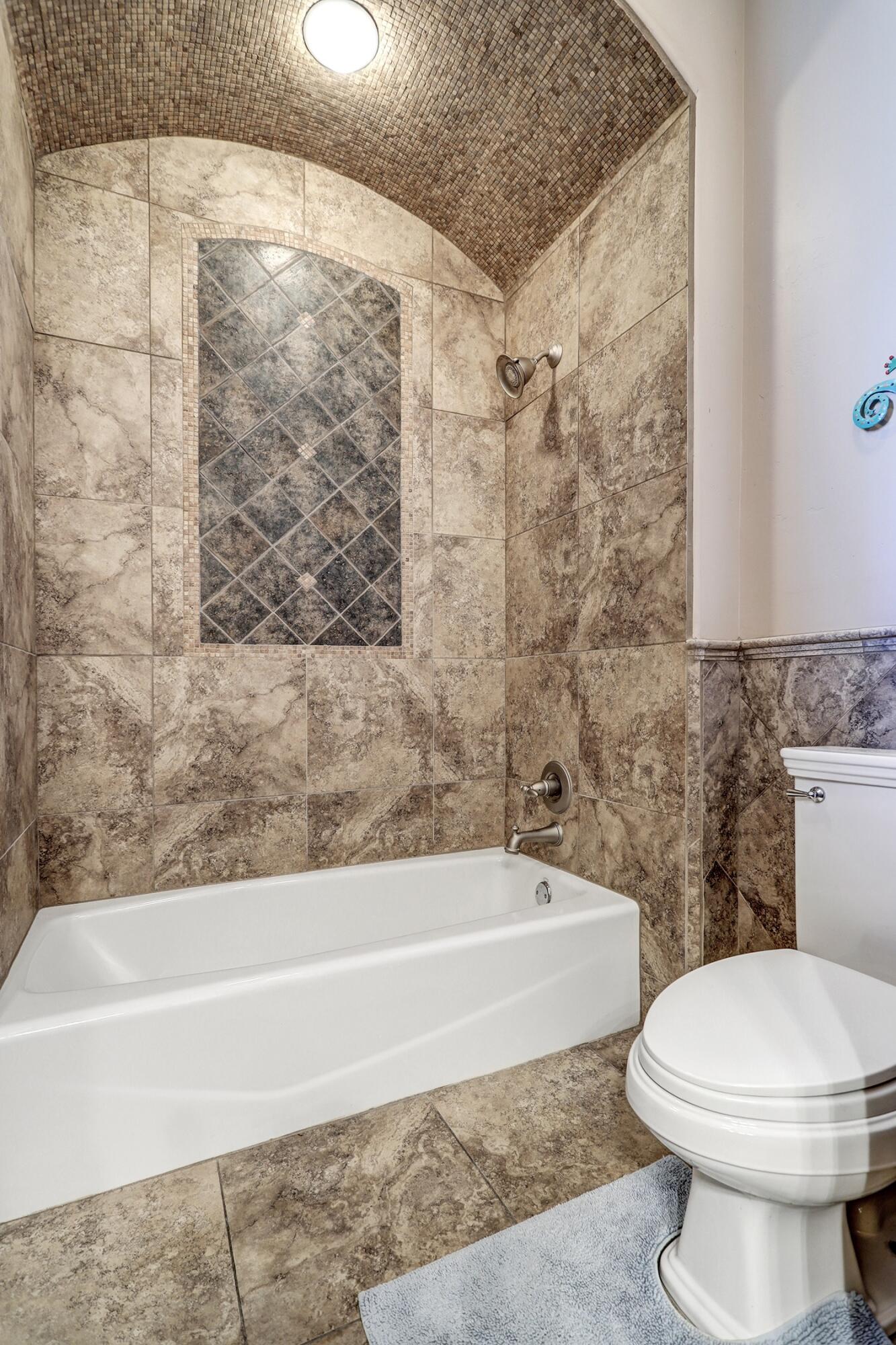 Photo 13 — 5415 High Desert Place NE