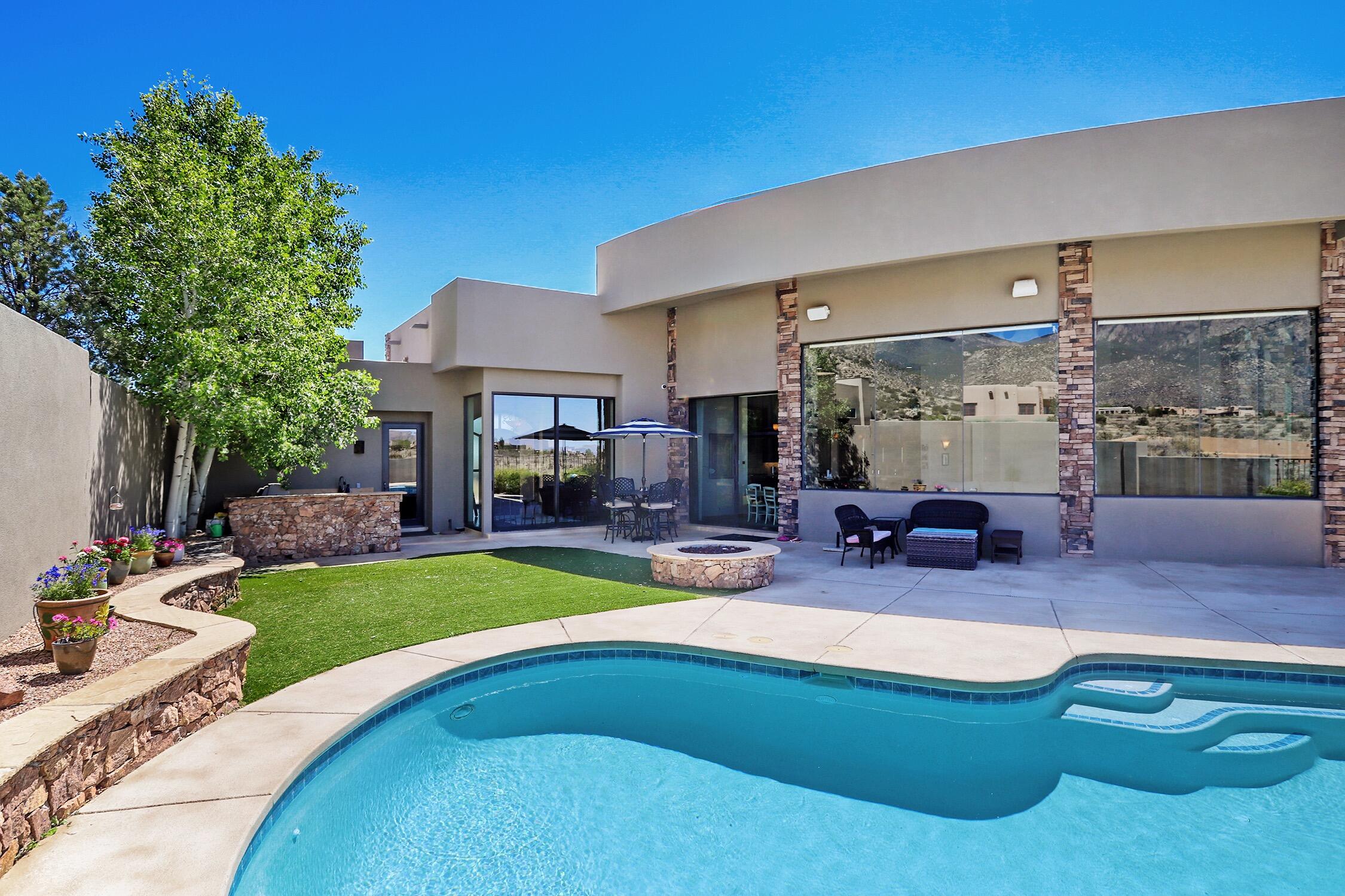 Photo 5 — 5415 High Desert Place NE
