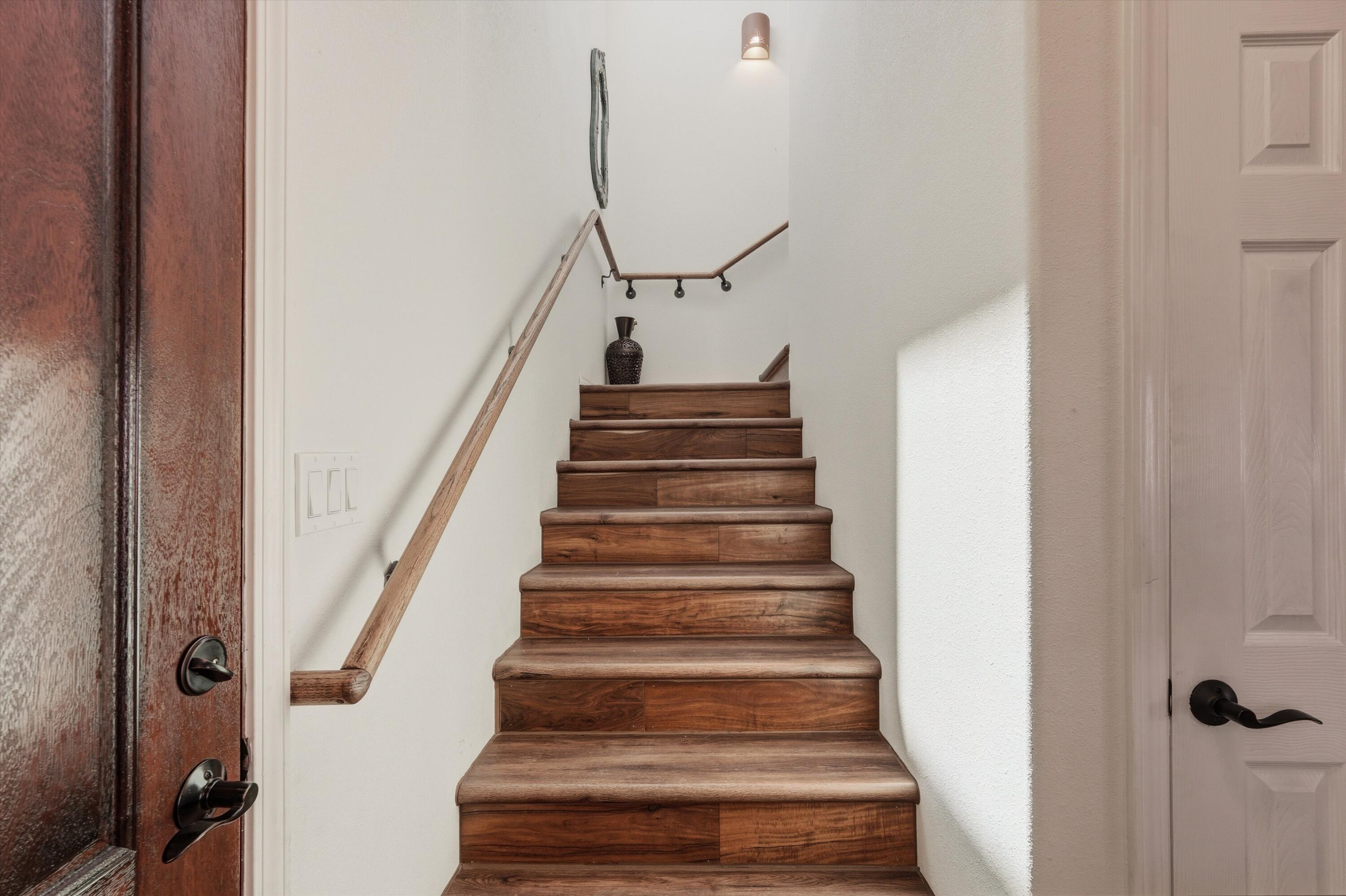 Photo 18 — 503 Martinez Drive NE