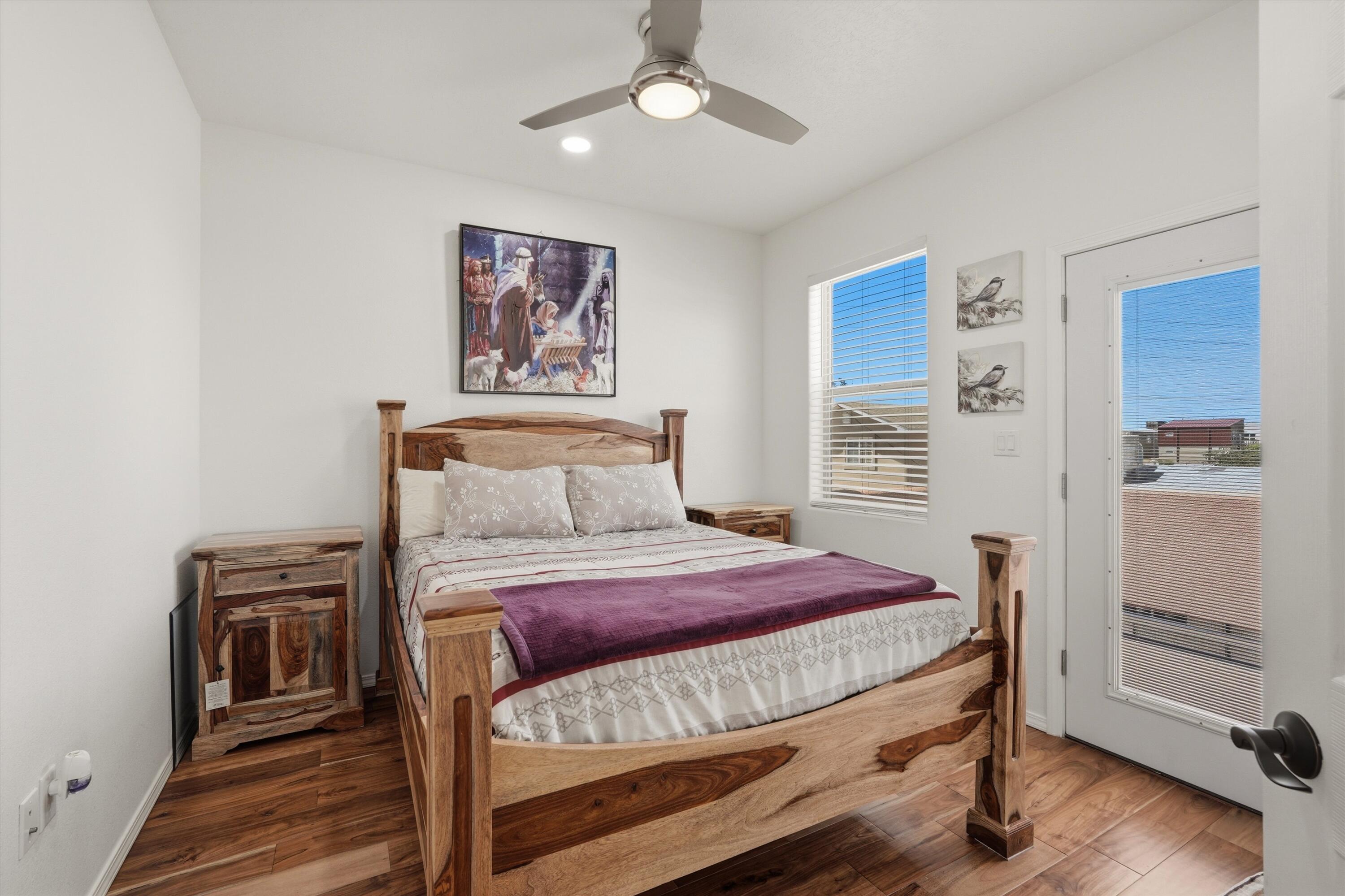 Photo 17 — 503 Martinez Drive NE