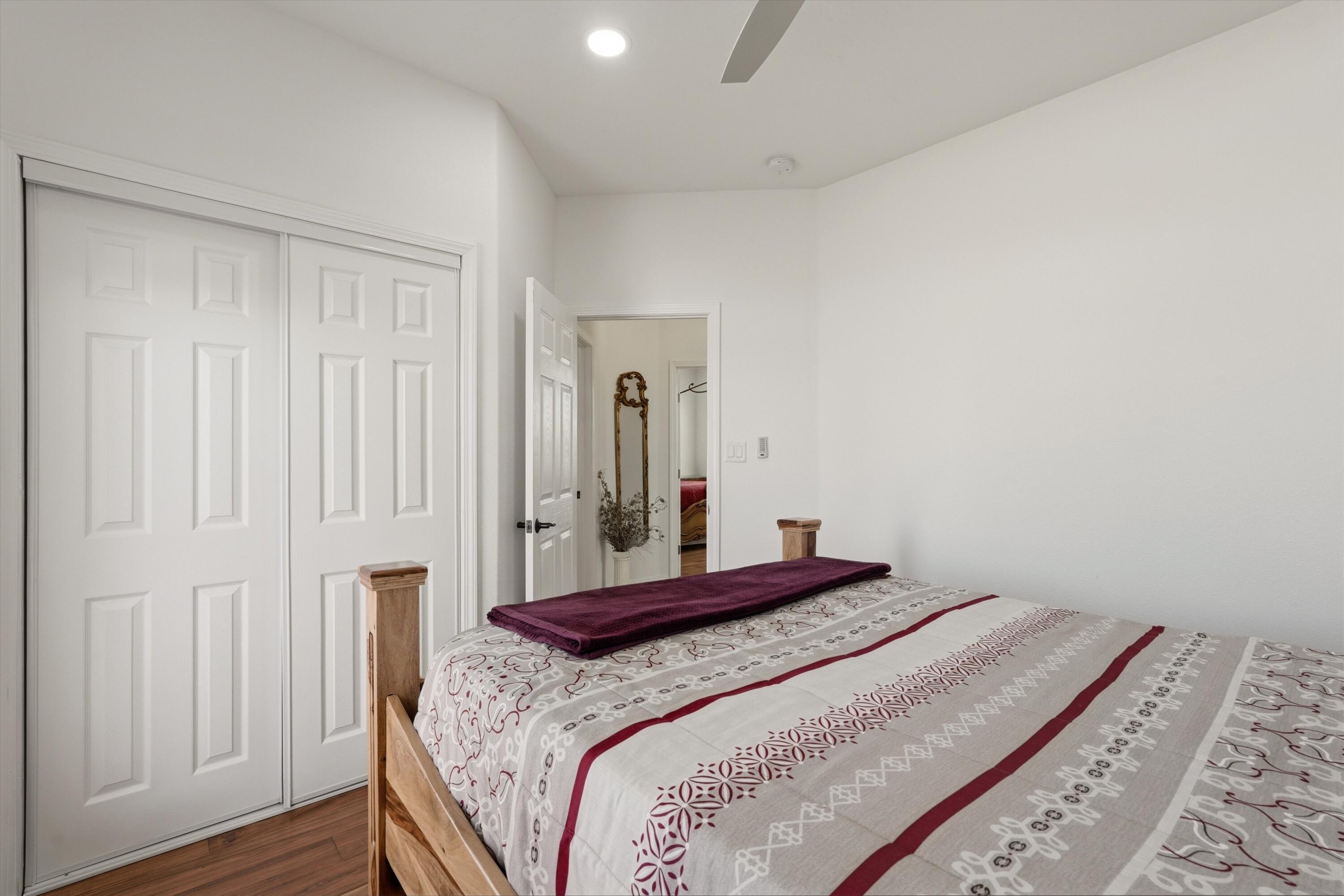 Photo 16 — 503 Martinez Drive NE