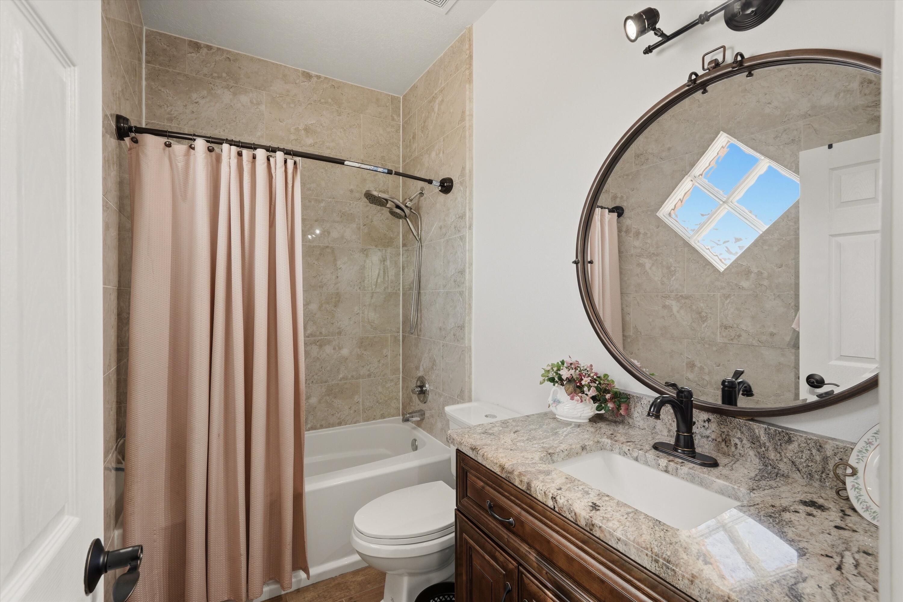 Photo 11 — 503 Martinez Drive NE