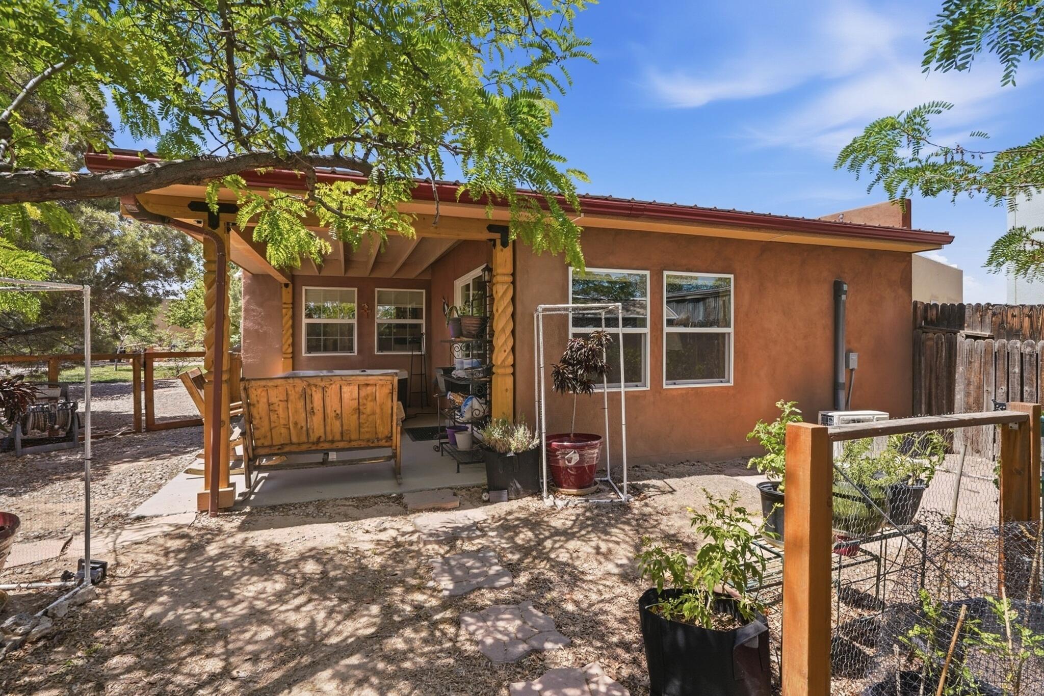 Photo 4 — 5902 Azuelo Avenue NW