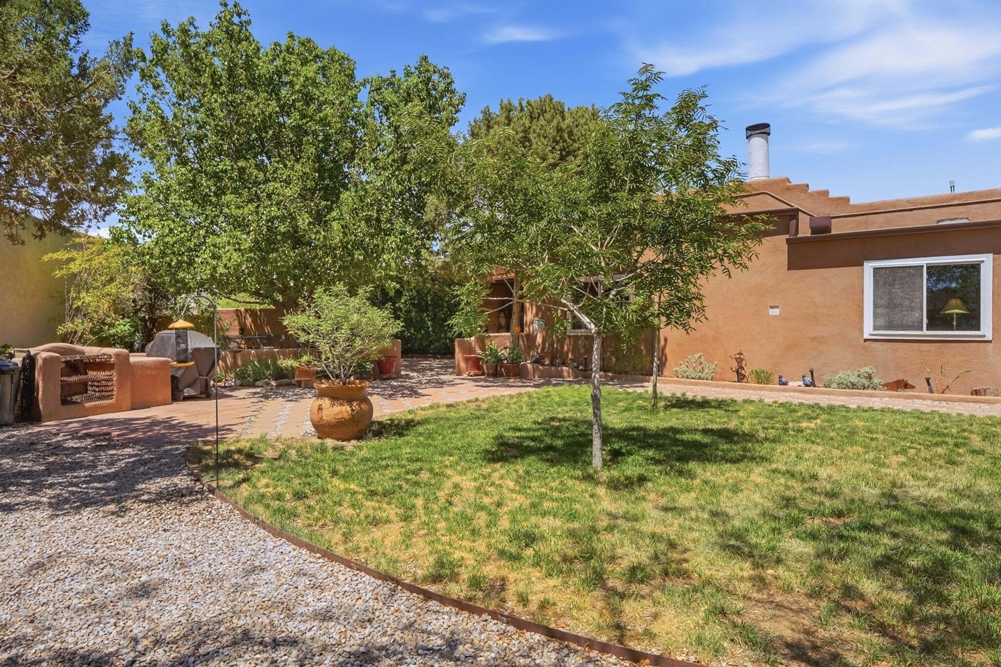 Photo 3 — 5902 Azuelo Avenue NW