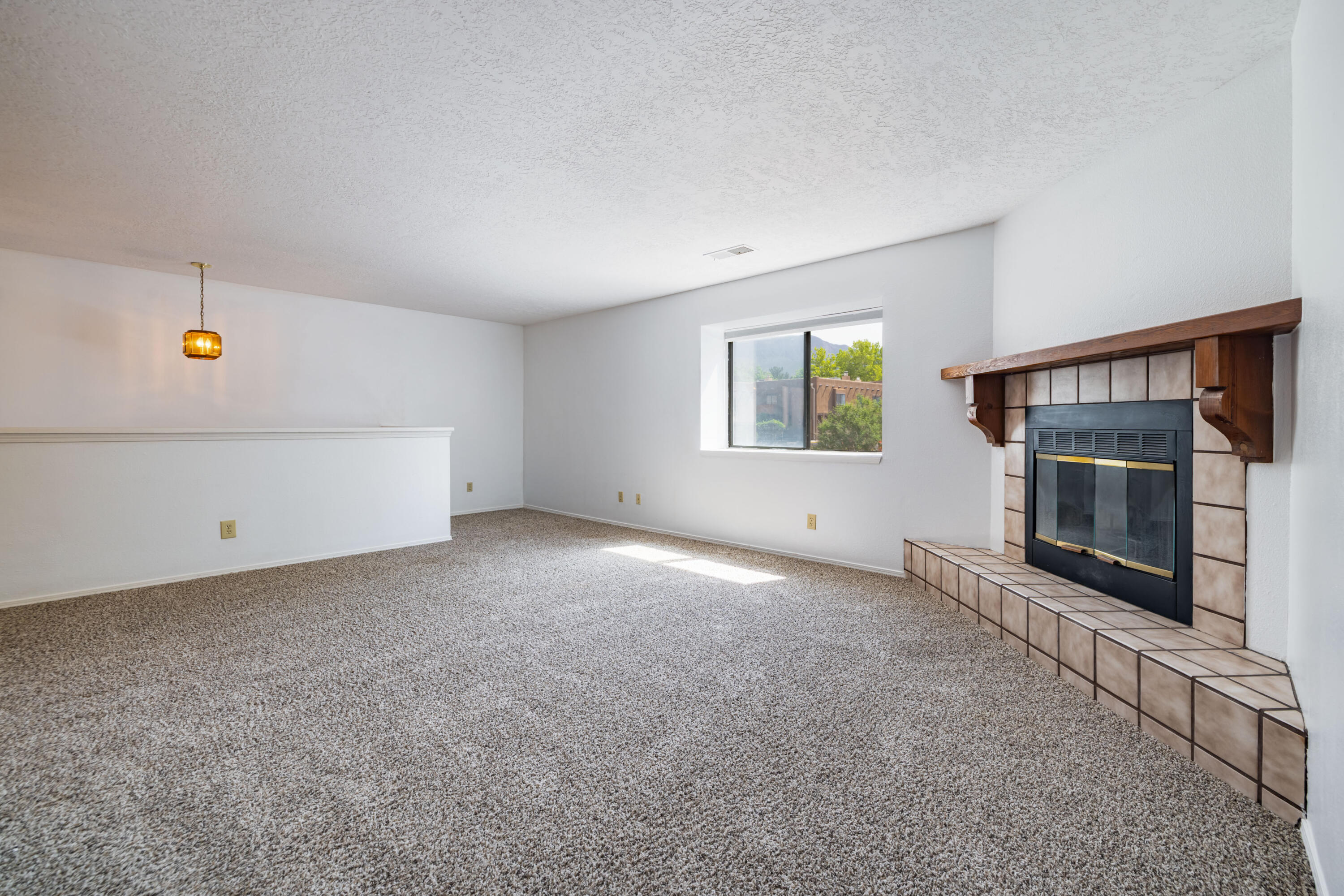 Photo 17 — 5801 Lowell Street NE UNIT 28D