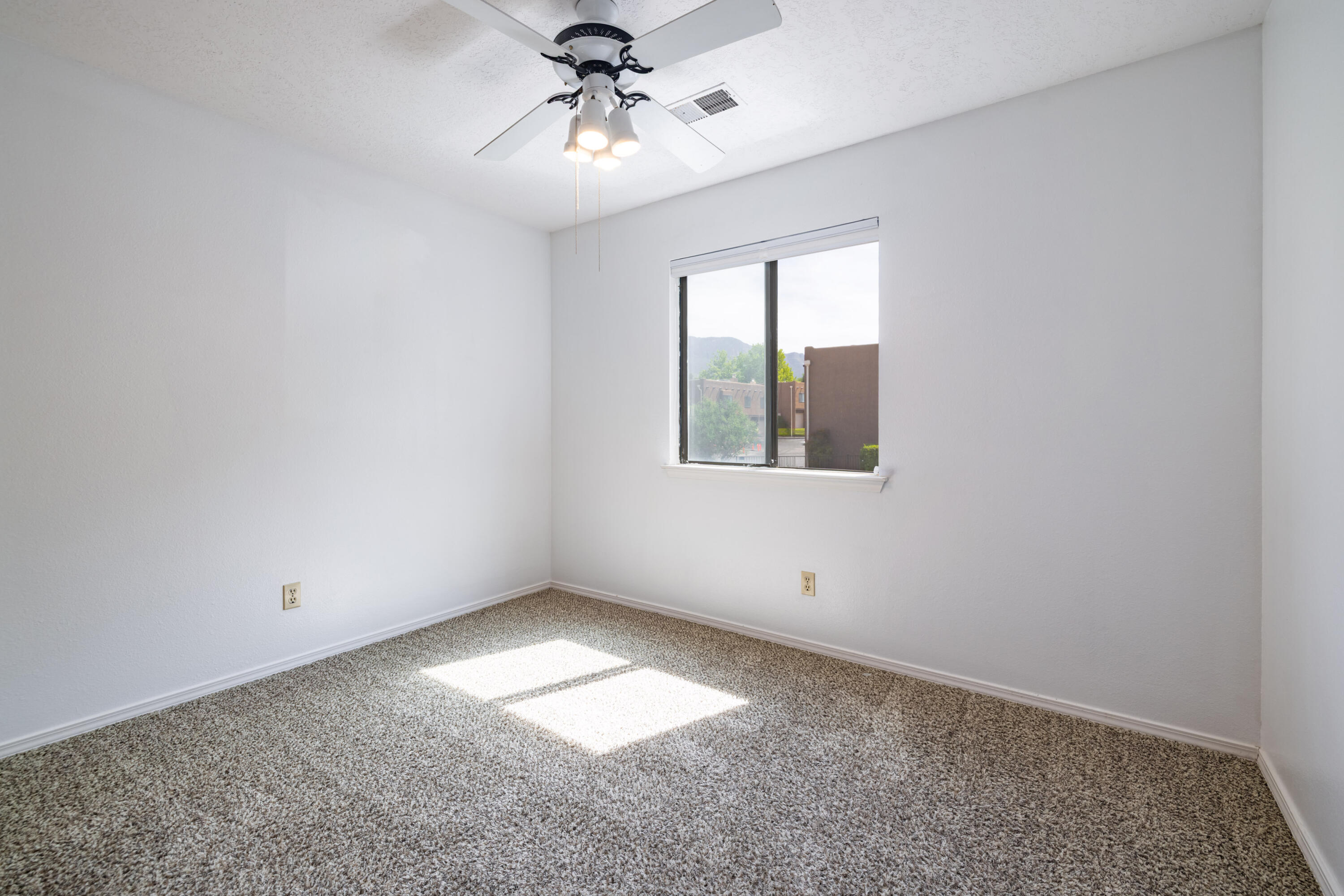 Photo 16 — 5801 Lowell Street NE UNIT 28D