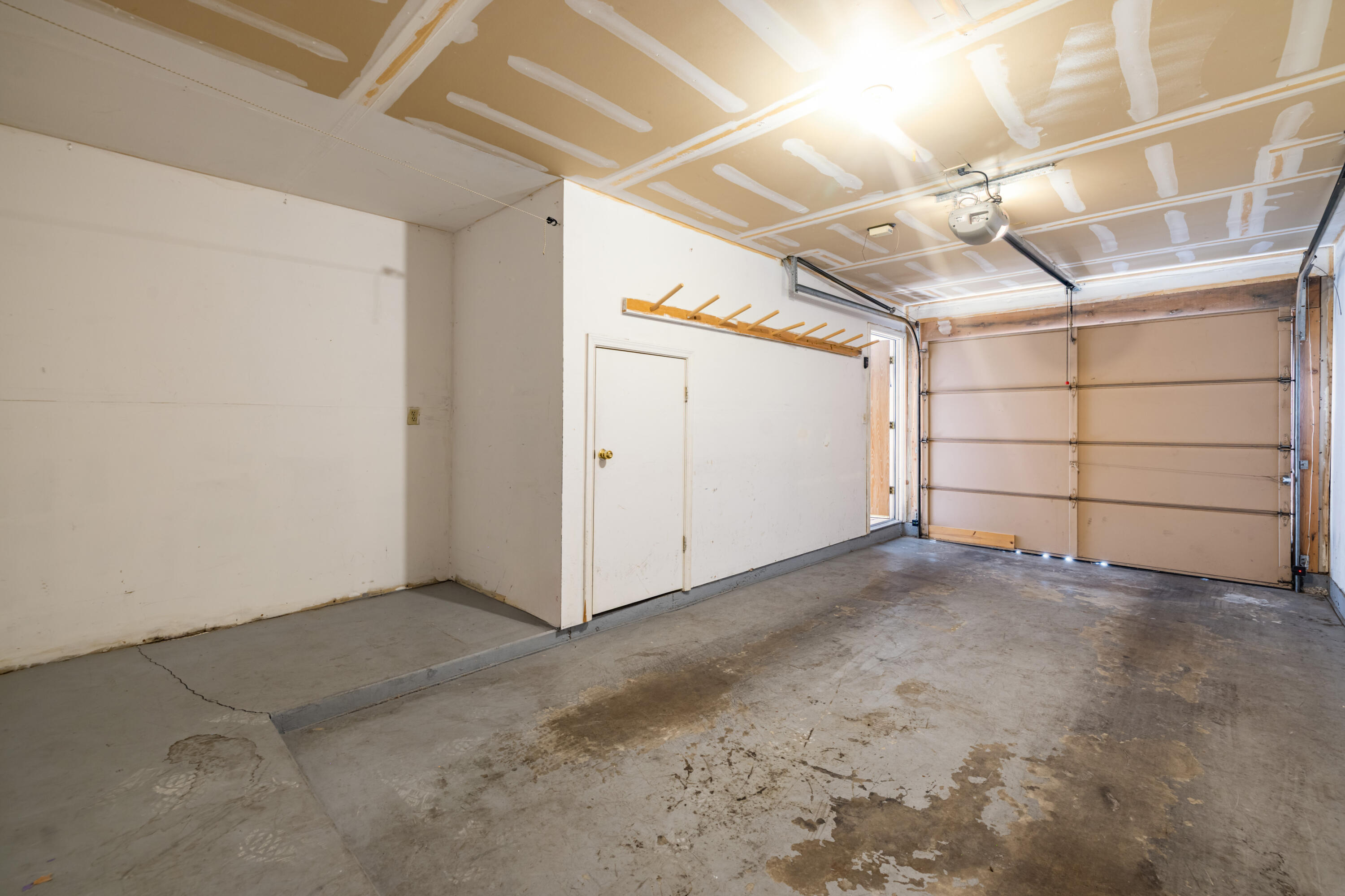 Photo 4 — 5801 Lowell Street NE UNIT 28D