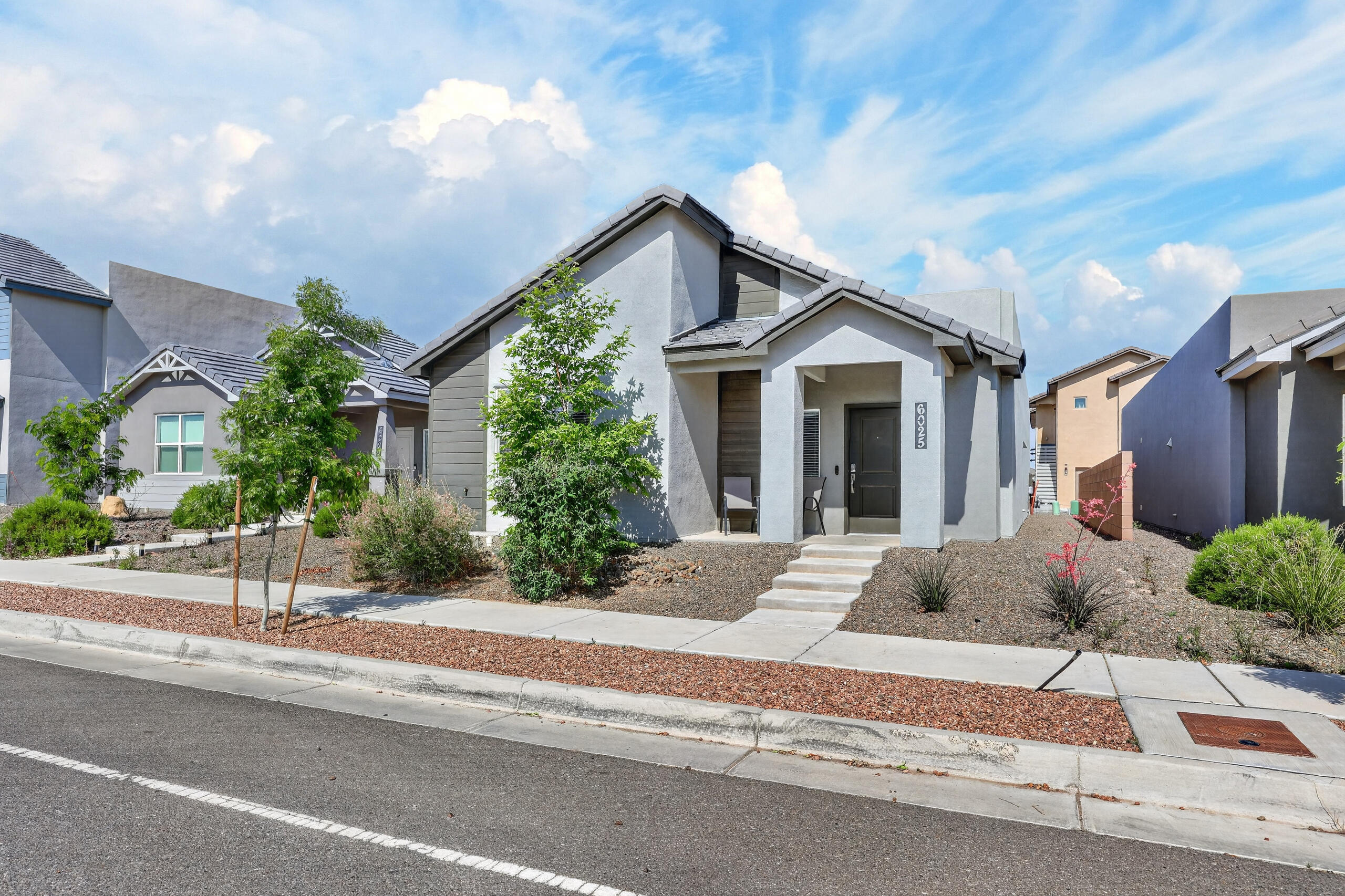 6025 Strand Loop SE, Albuquerque, NM 87105