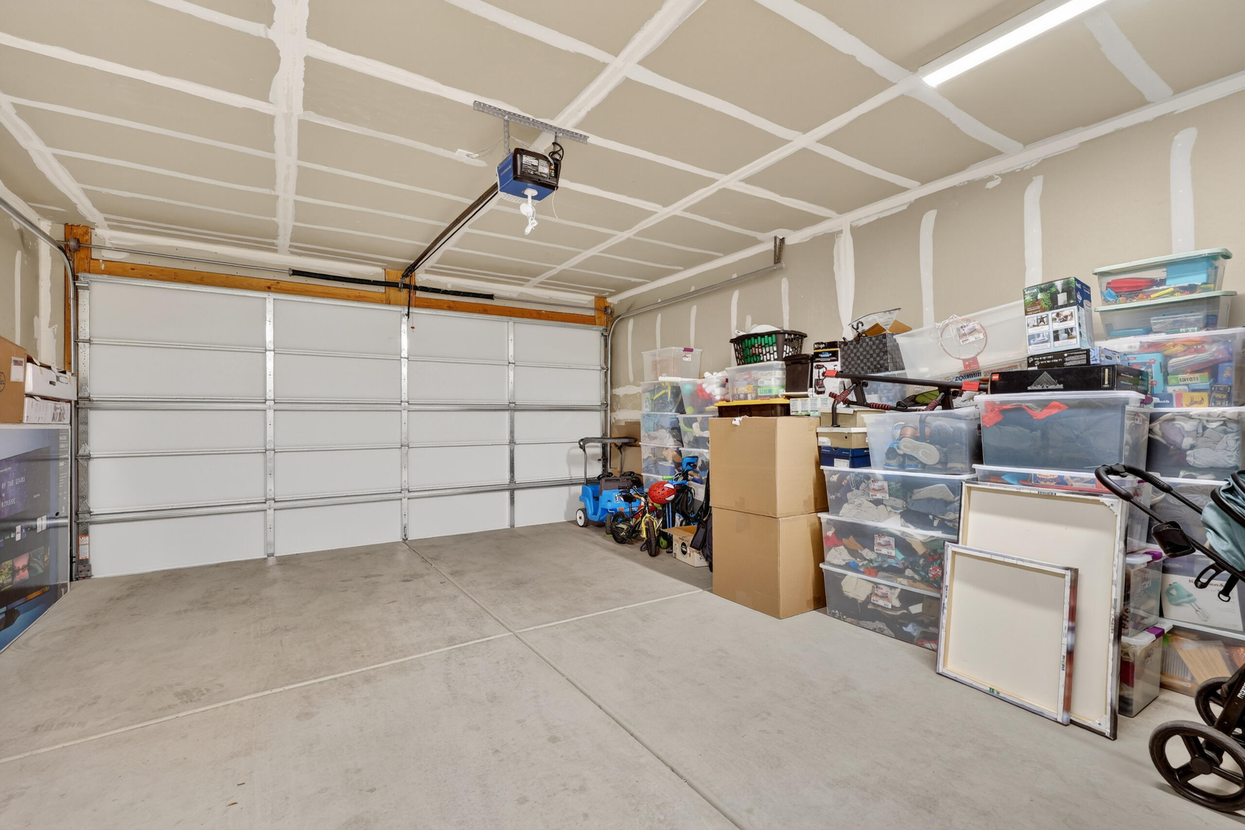 Photo 11 — 6025 Strand Loop SE