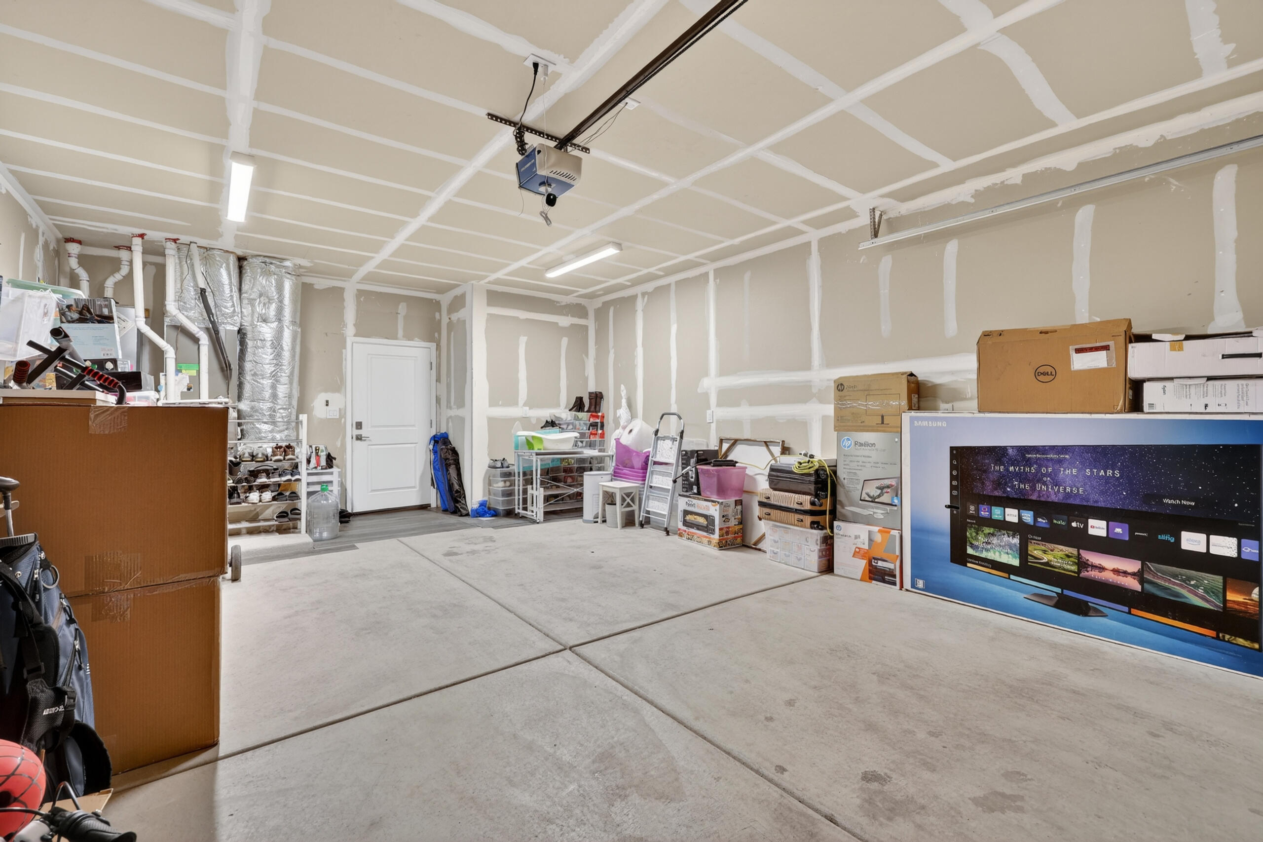 Photo 10 — 6025 Strand Loop SE