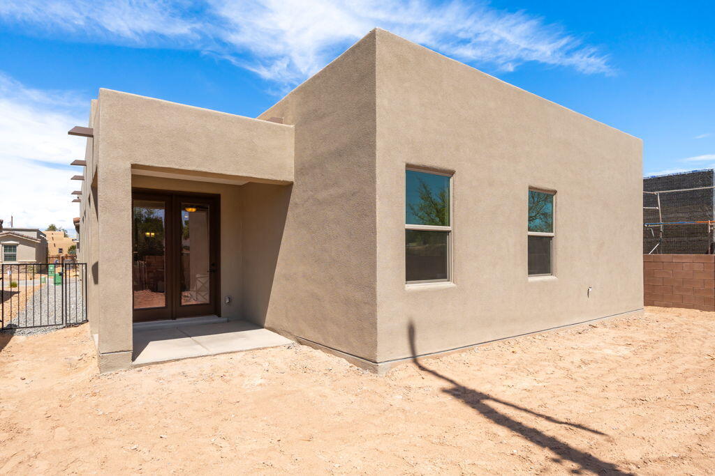 Photo 2 — 512 Spanish Walk Pl NW