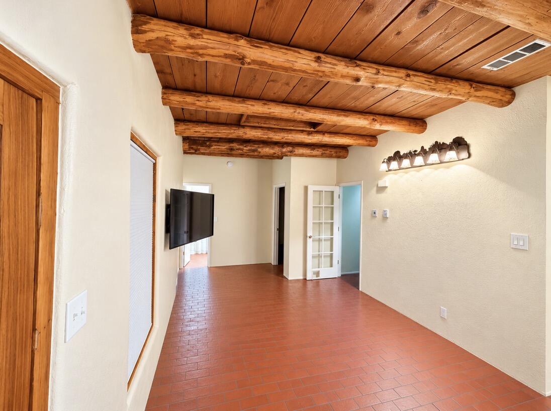 Photo 19 — 3939 Rio Grande Boulevard NW UNIT 53