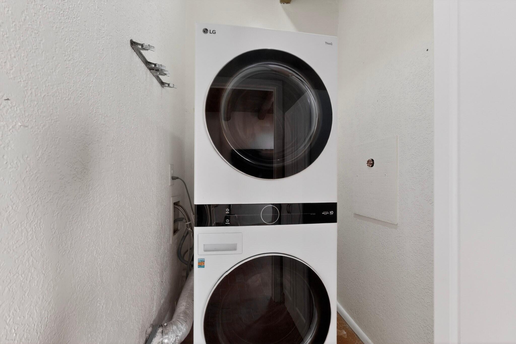 Photo 11 — 3939 Rio Grande Boulevard NW UNIT 53