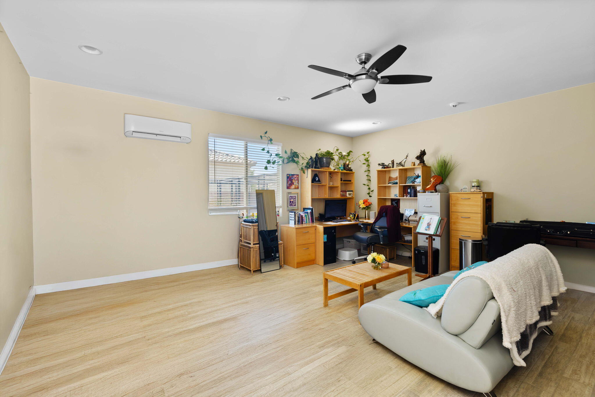 Photo 14 — 6519 Pato Road NW