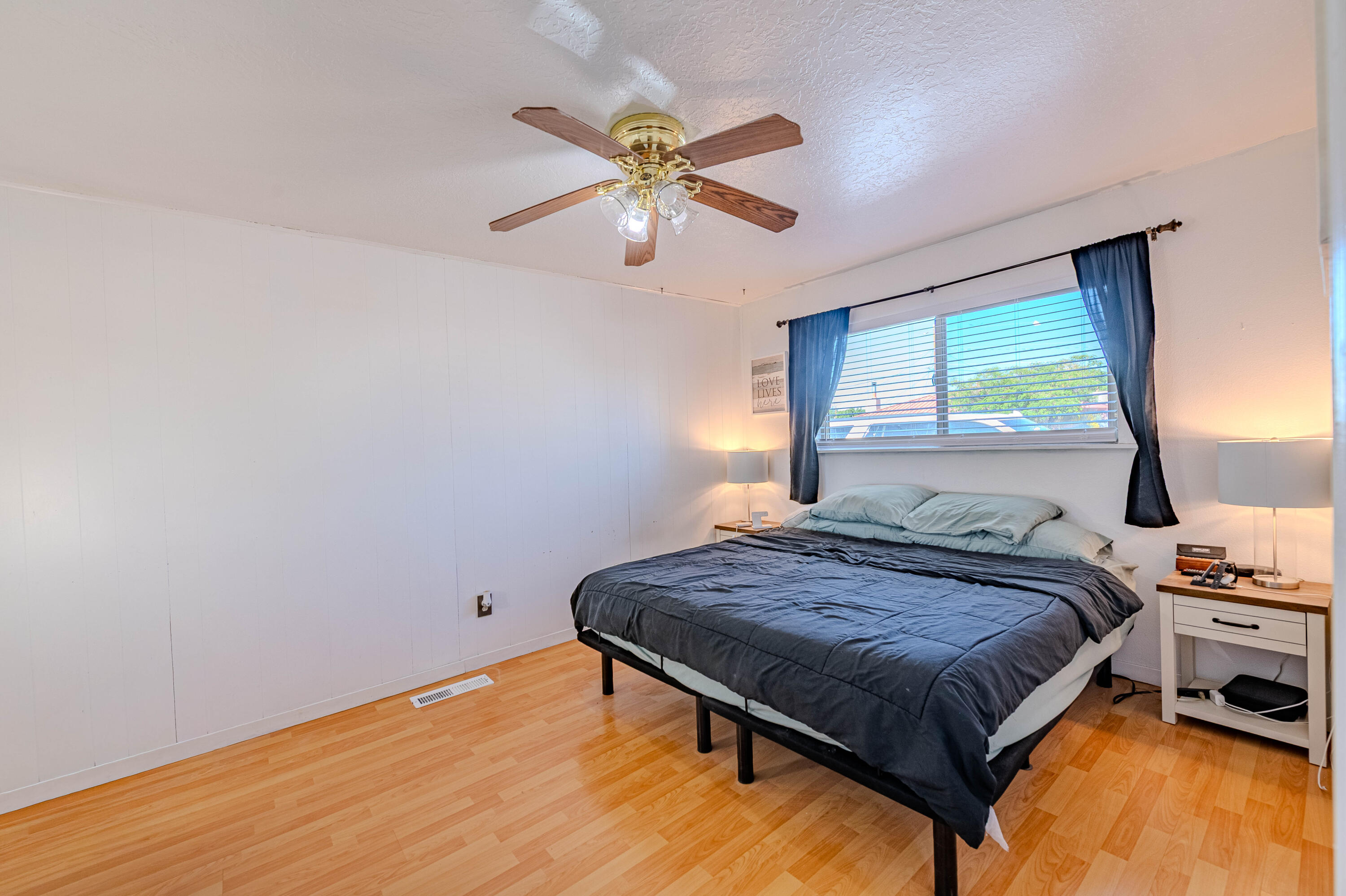 Photo 11 — 548 Coronado Drive