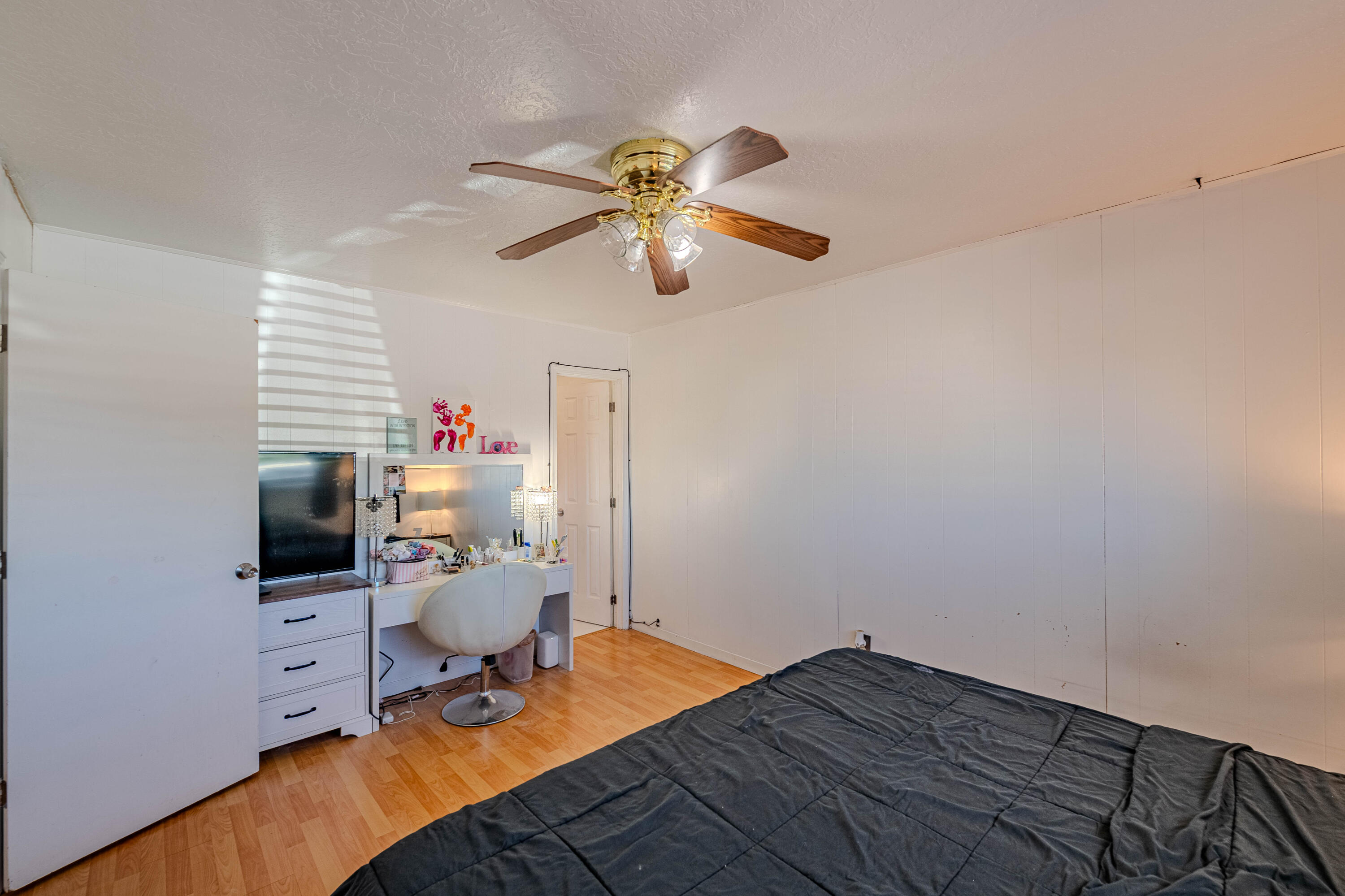 Photo 10 — 548 Coronado Drive