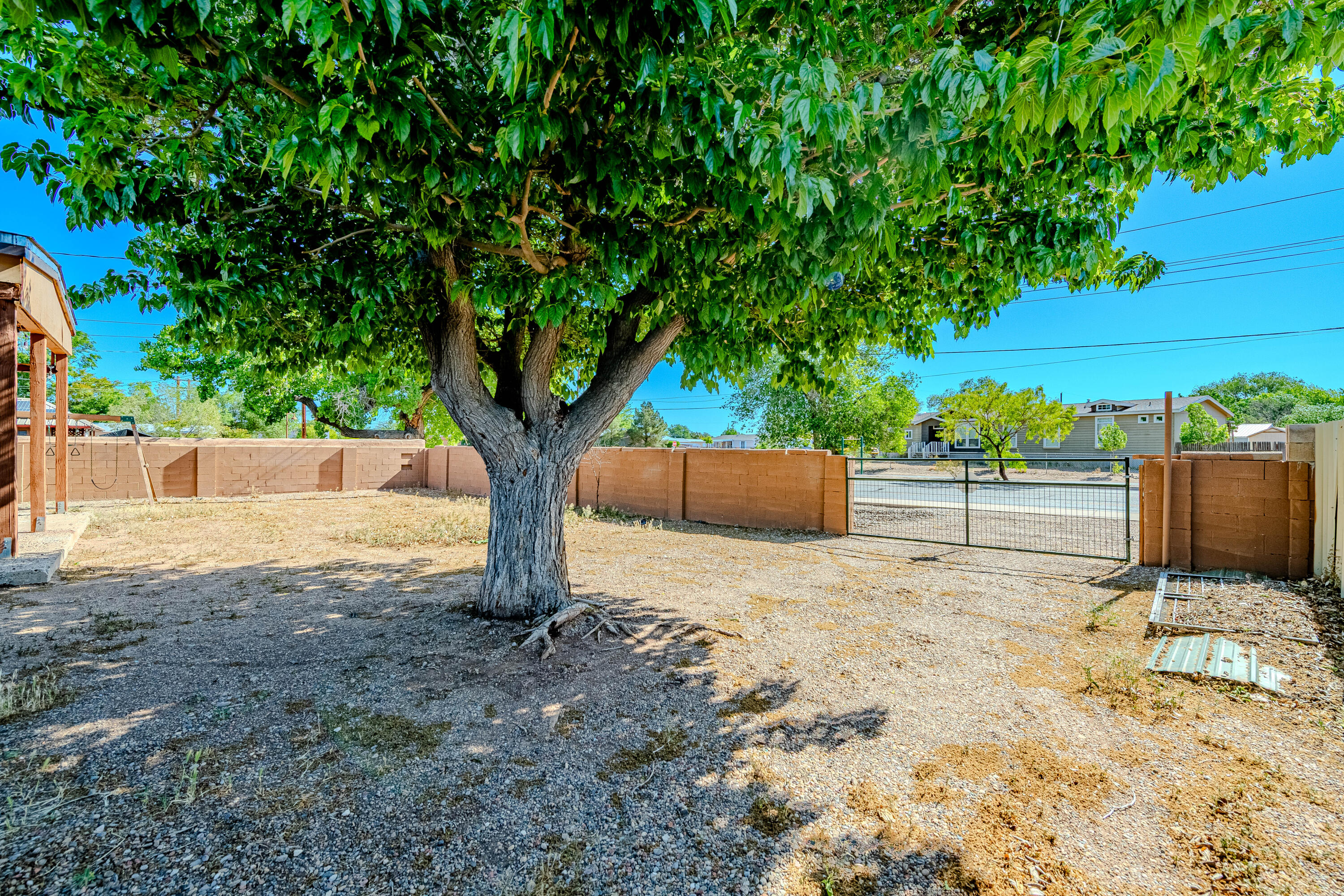 Photo 5 — 548 Coronado Drive