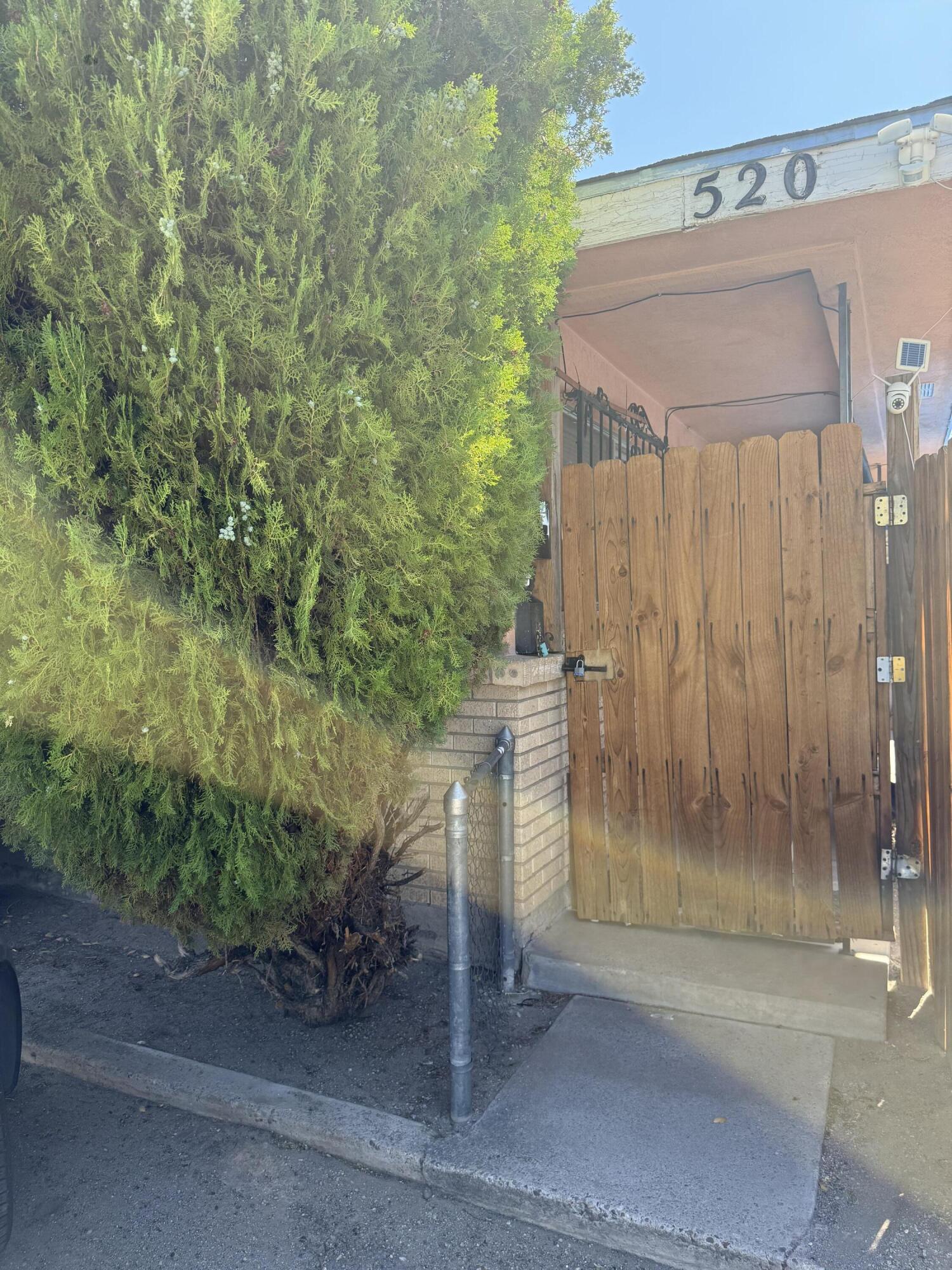 Photo 8 — 520 Kentucky Street SE