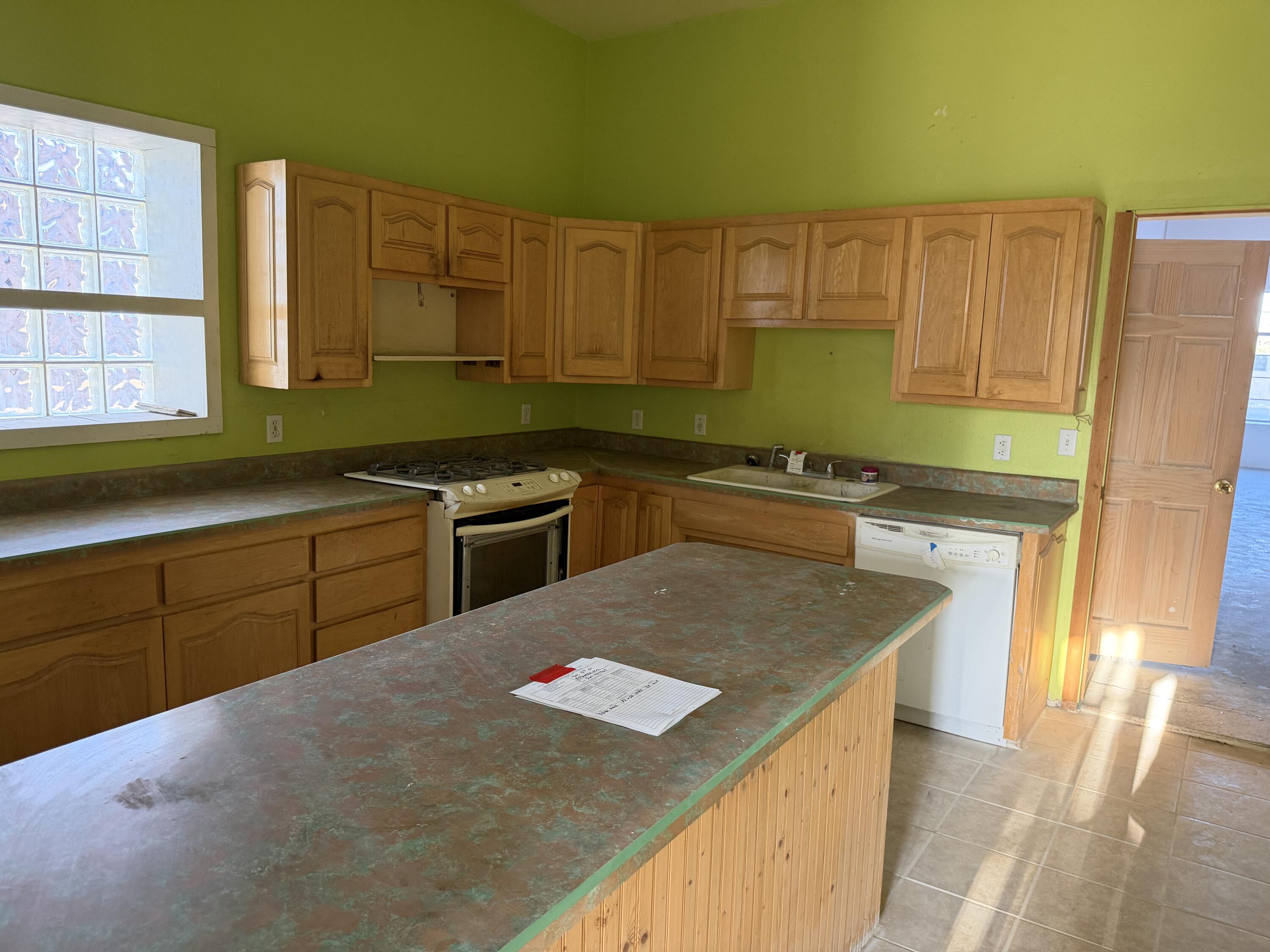 Photo 12 — 401 5th Street