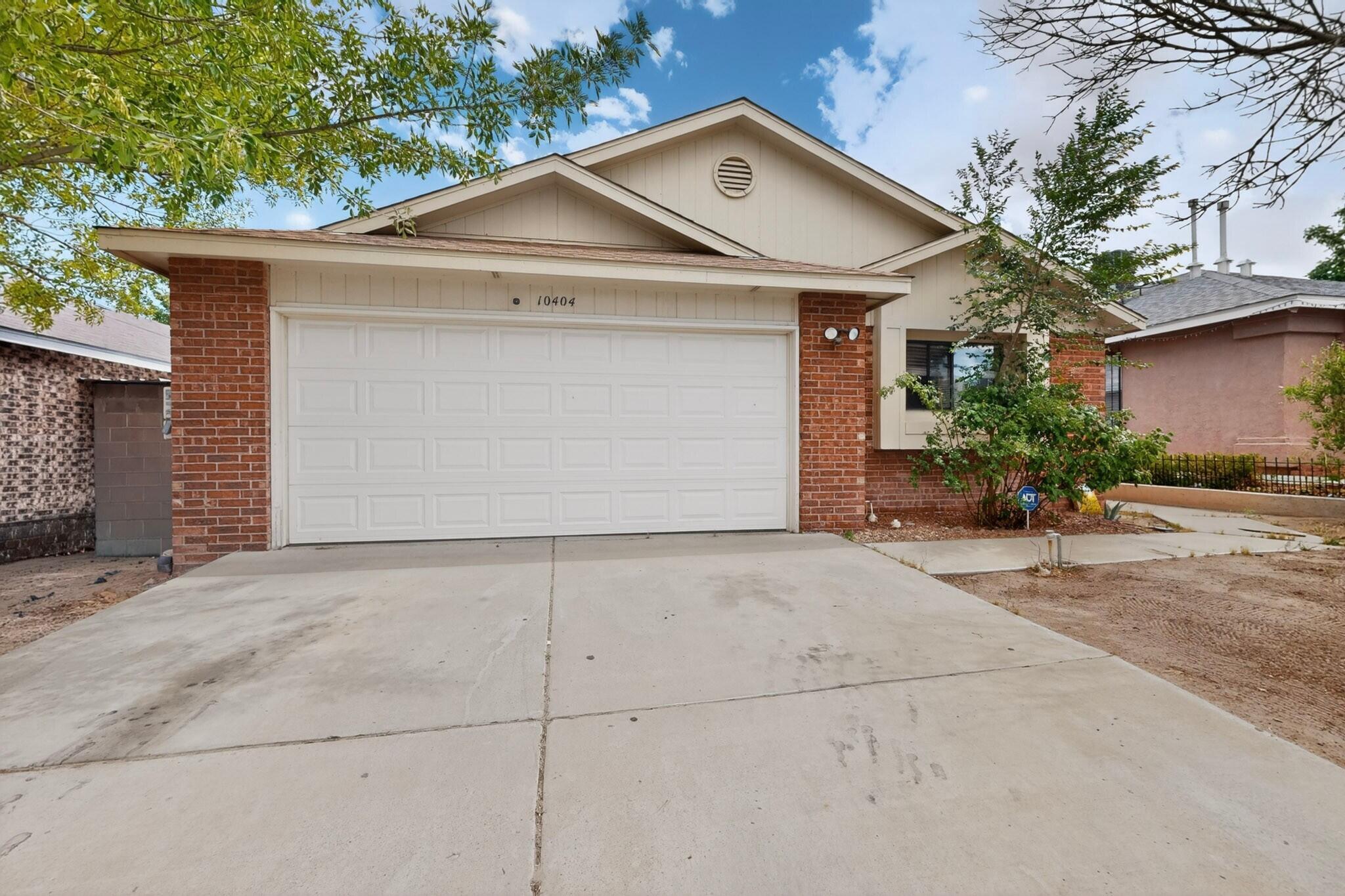 10404 Andretti Avenue SW, Albuquerque, NM 87121
