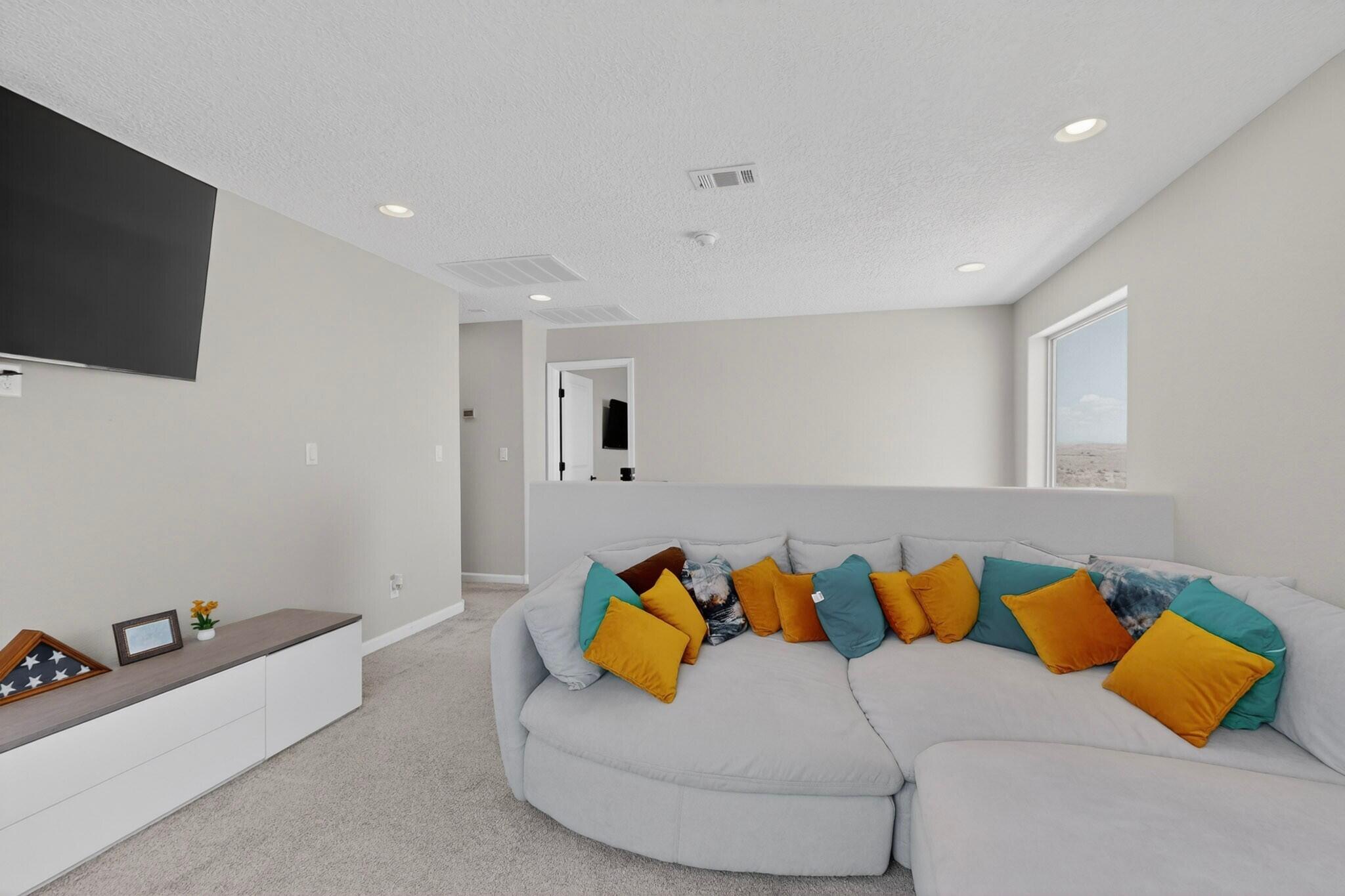 Photo 8 — 3058 Shannon Lane NE