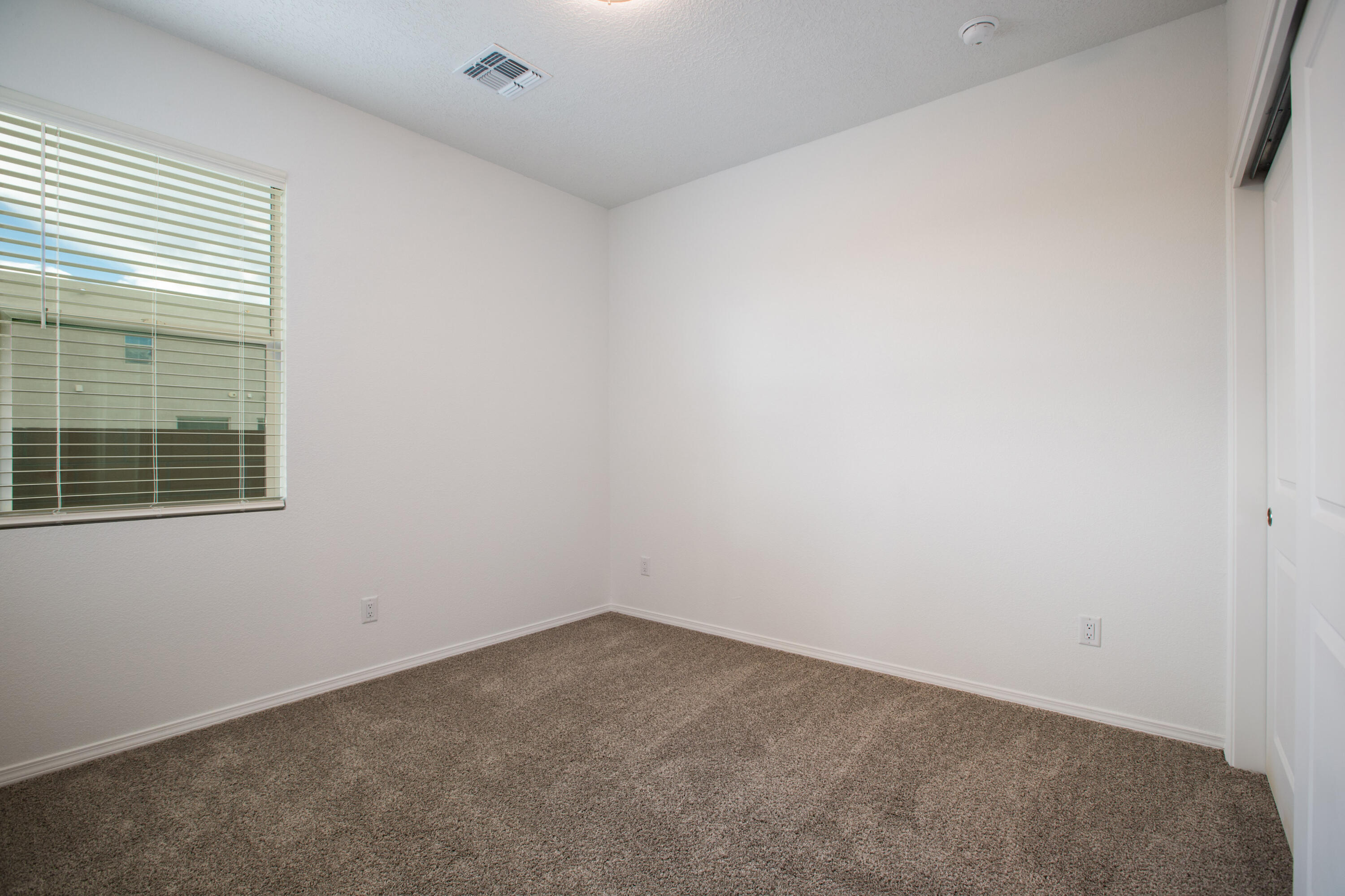 Photo 11 — 2125 DeKooning Avenue SE