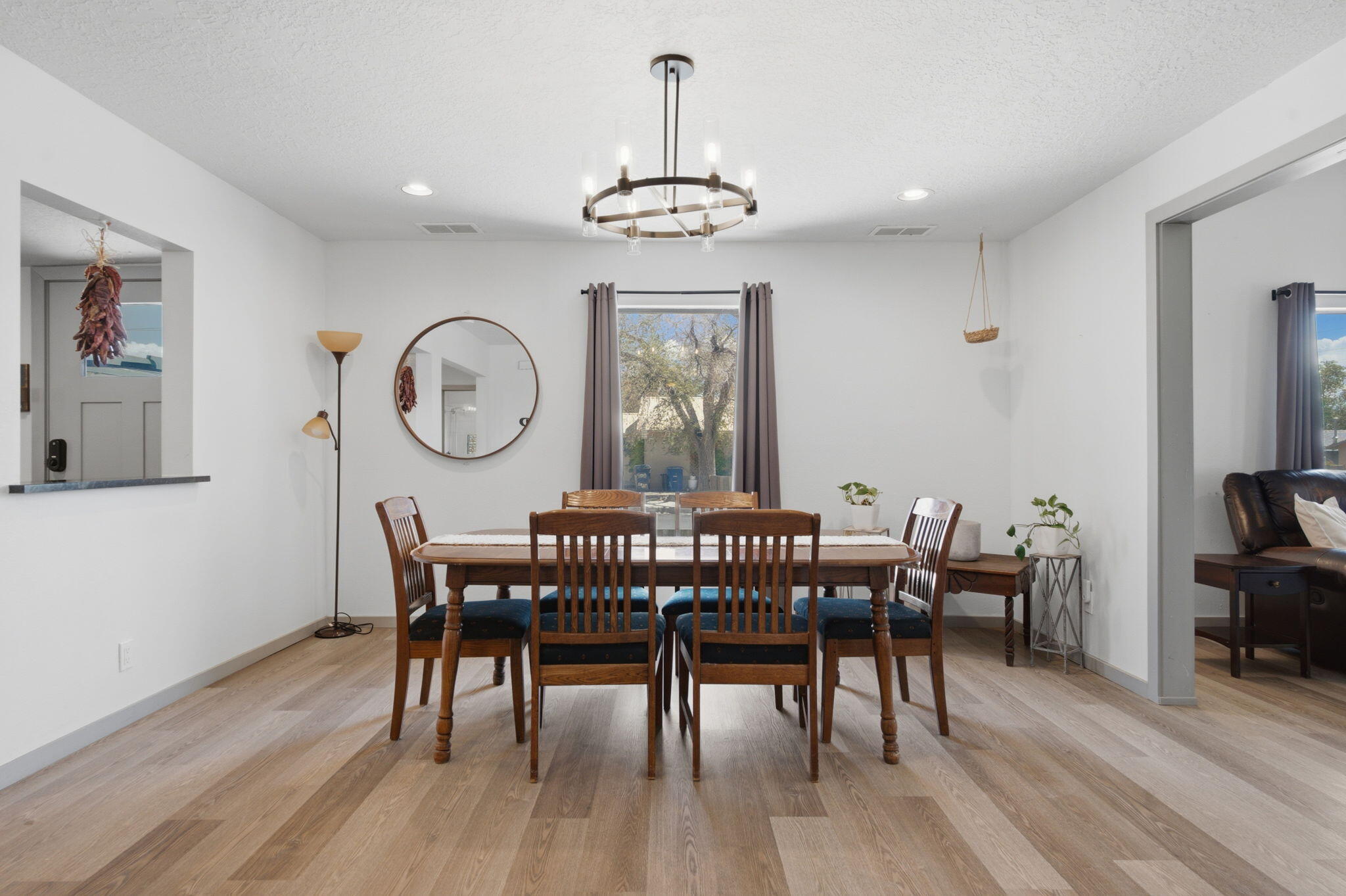 Photo 16 — 824 Arno Street SE